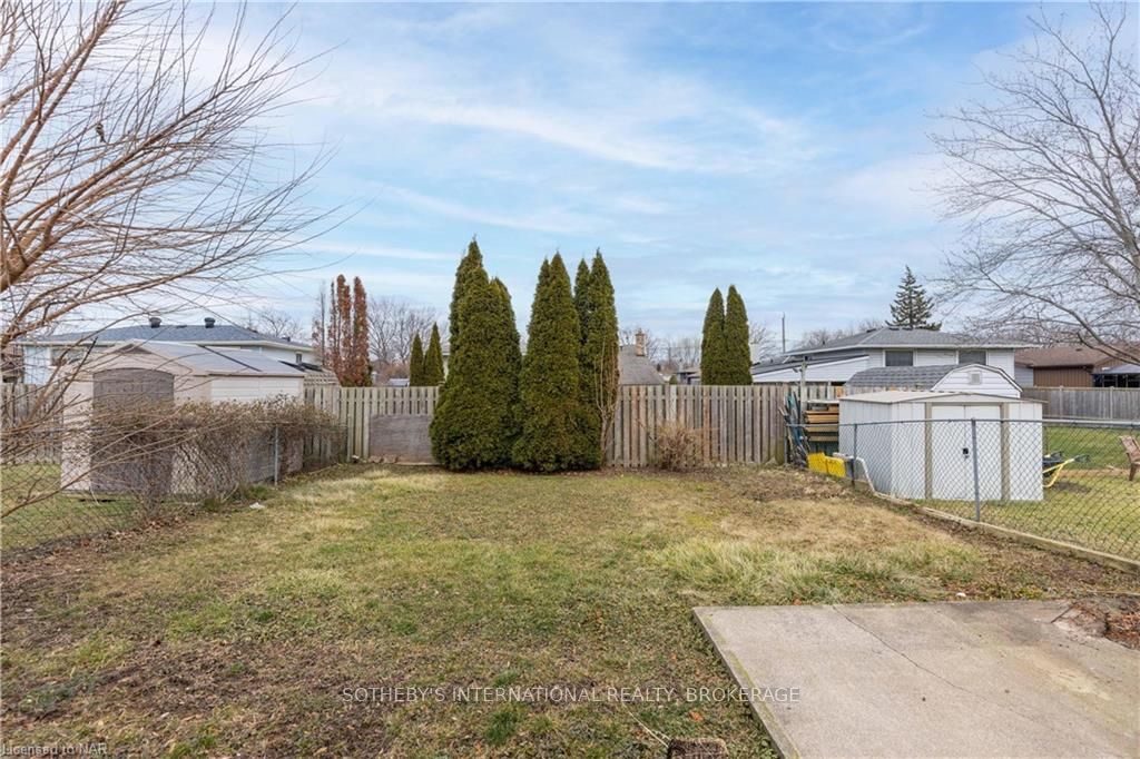 Photo 21 of 98 Dorchester Boulevard, St. Catharines, Carlton/Bunting — HOMEH