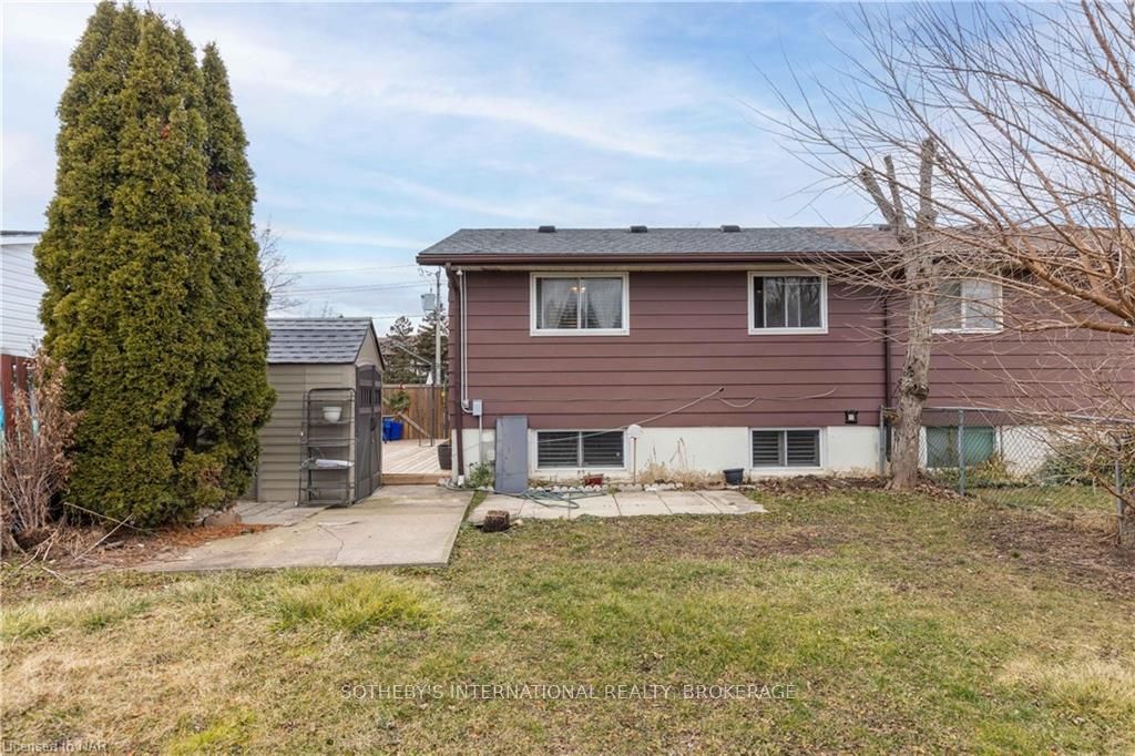 Photo 22 of 98 Dorchester Boulevard, St. Catharines, Carlton/Bunting — HOMEH