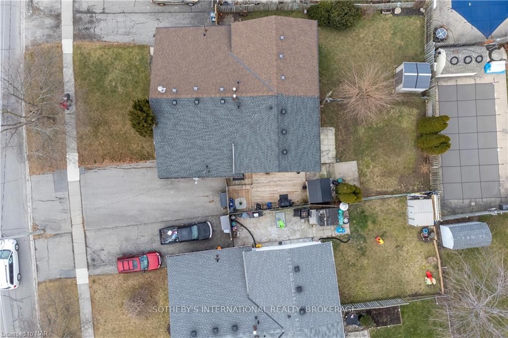 Photo 23 of 98 Dorchester Boulevard, St. Catharines, Carlton/Bunting — HOMEH