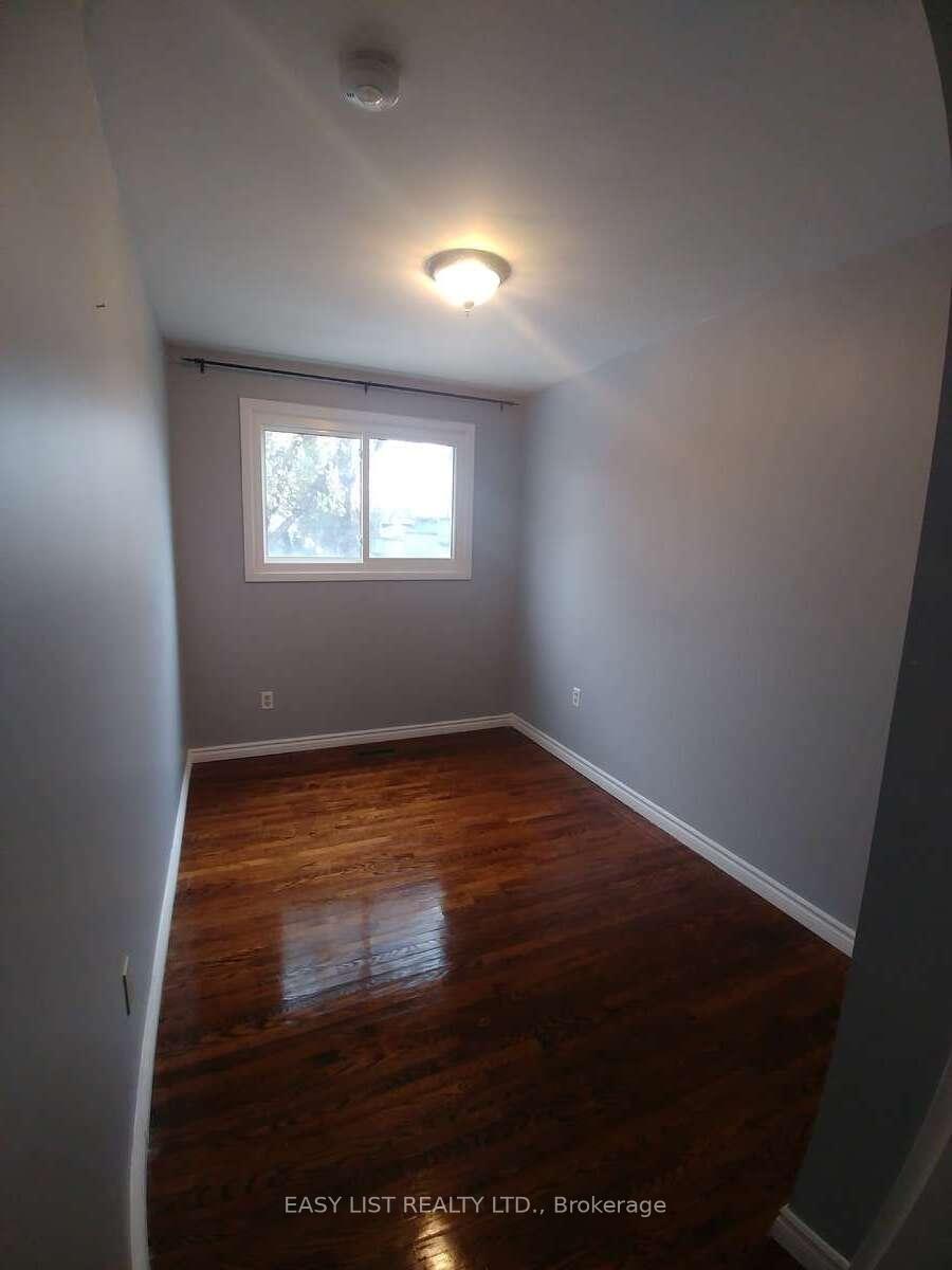 Photo 11 of 7 Mordon Court, Brampton, Madoc — HOMEH