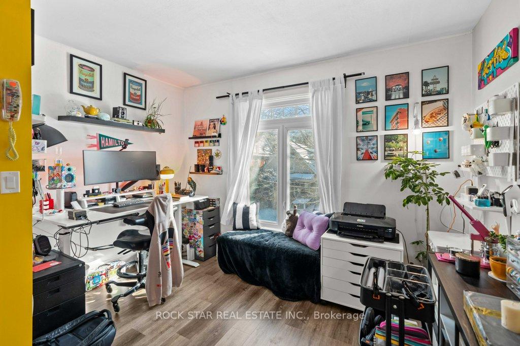 Photo 21 of 20 Holton Avenue S, Hamilton, Gibson — HOMEH
