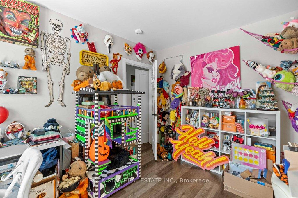 Photo 24 of 20 Holton Avenue S, Hamilton, Gibson — HOMEH