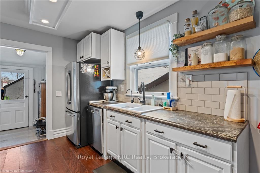 Photo 19 of 80 Maple Street, St. Catharines, Downtown — HOMEH