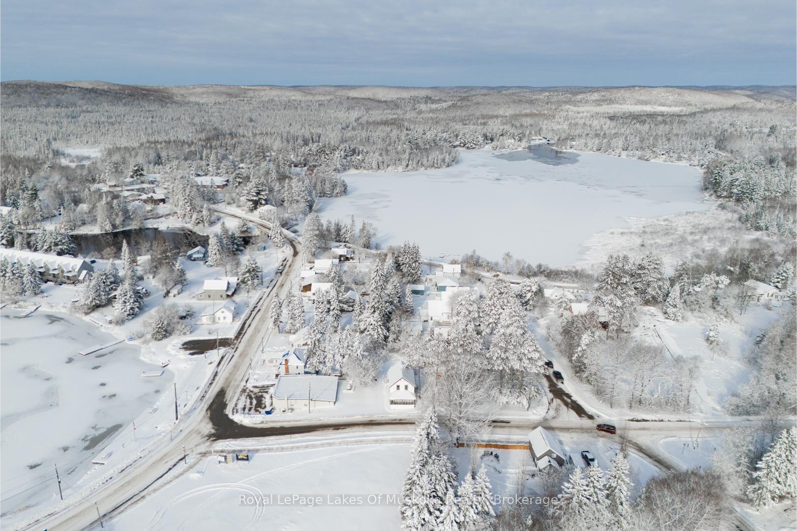 Photo 35 of 12 Rain Lake Road, Kearney — HOMEH
