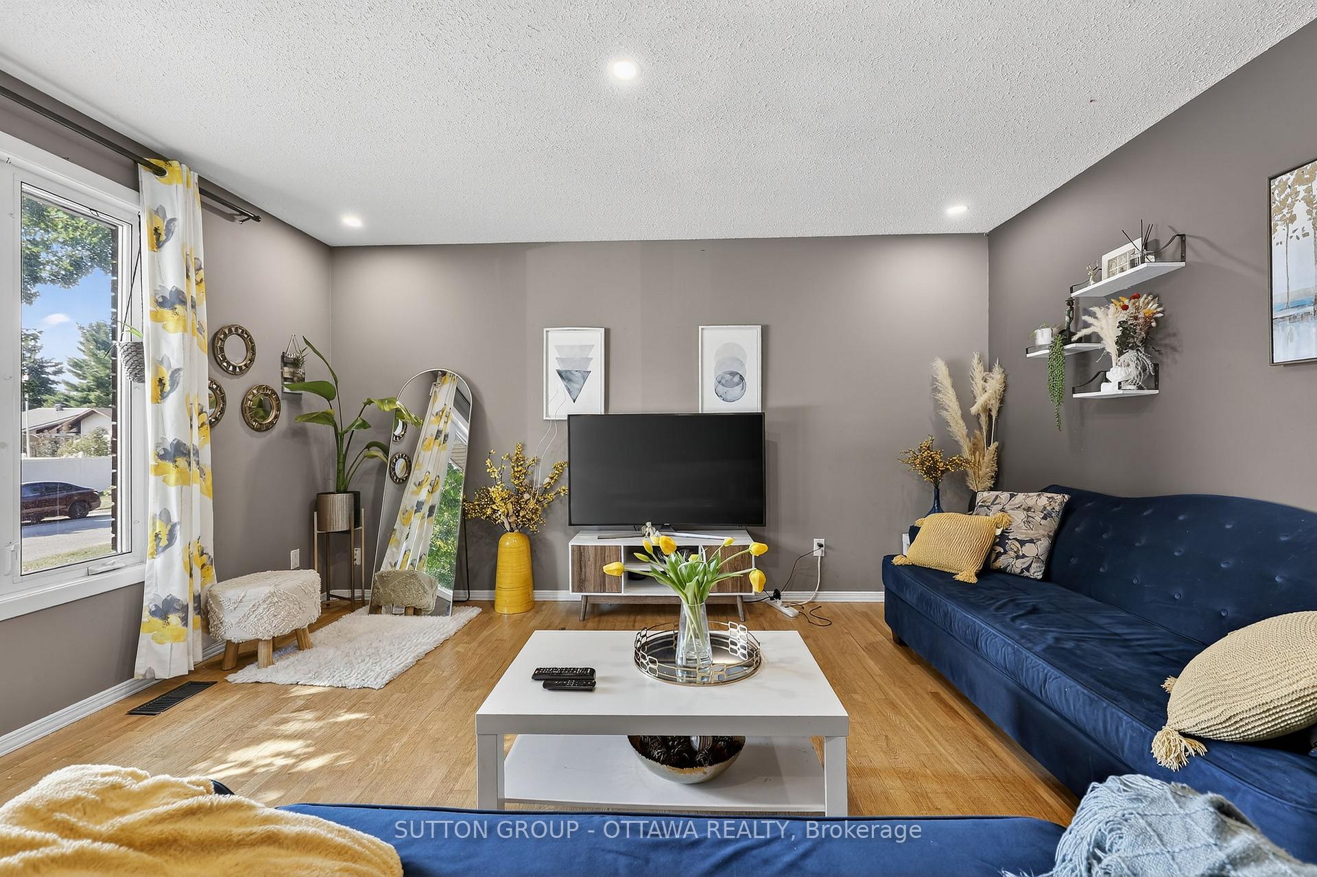 Photo 4 of 1000 Adley Road, Ottawa, Carson Grove — HOMEH
