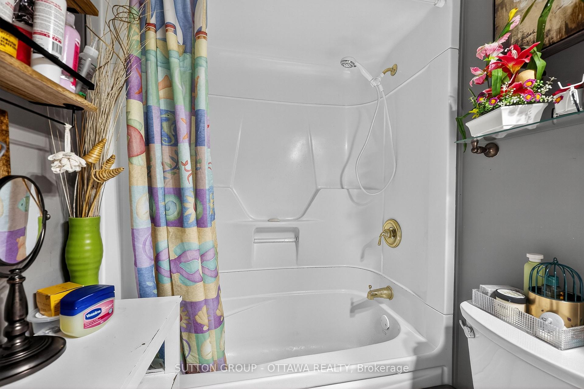 Photo 10 of 1000 Adley Road, Ottawa, Carson Grove — HOMEH