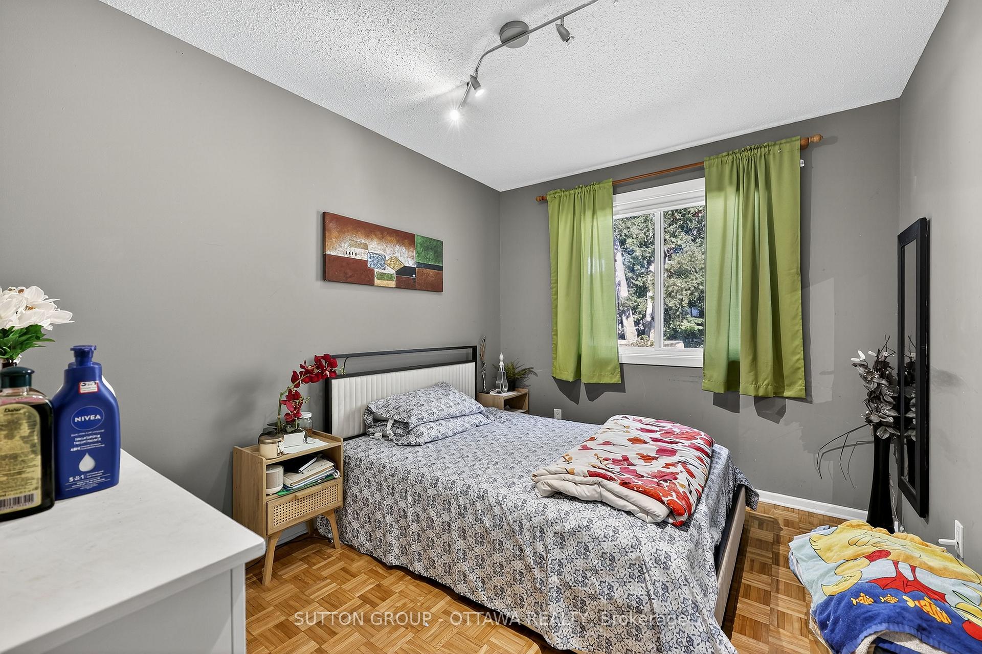 Photo 16 of 1000 Adley Road, Ottawa, Carson Grove — HOMEH