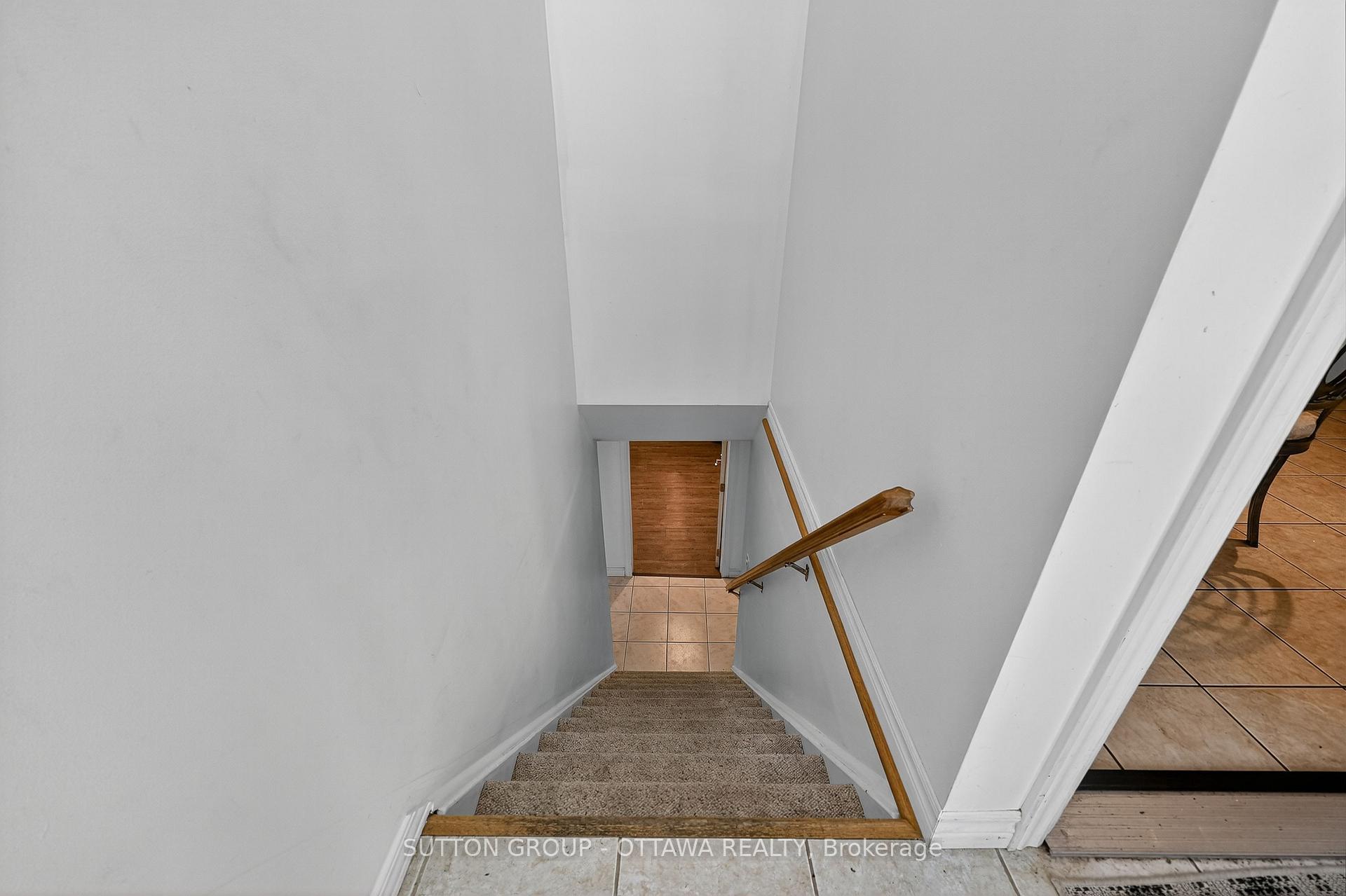Photo 17 of 1000 Adley Road, Ottawa, Carson Grove — HOMEH