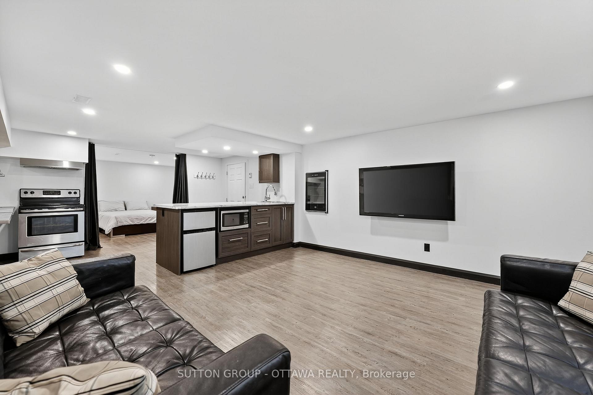 Photo 27 of 1000 Adley Road, Ottawa, Carson Grove — HOMEH