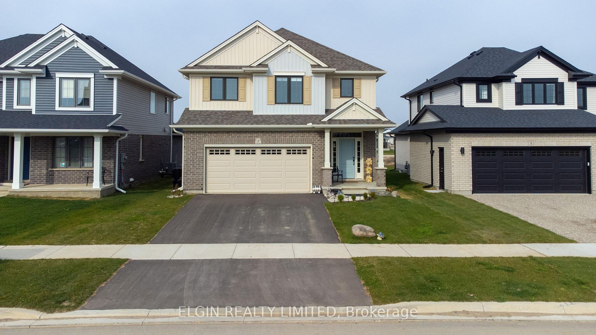 Front of 5 Dunning Way