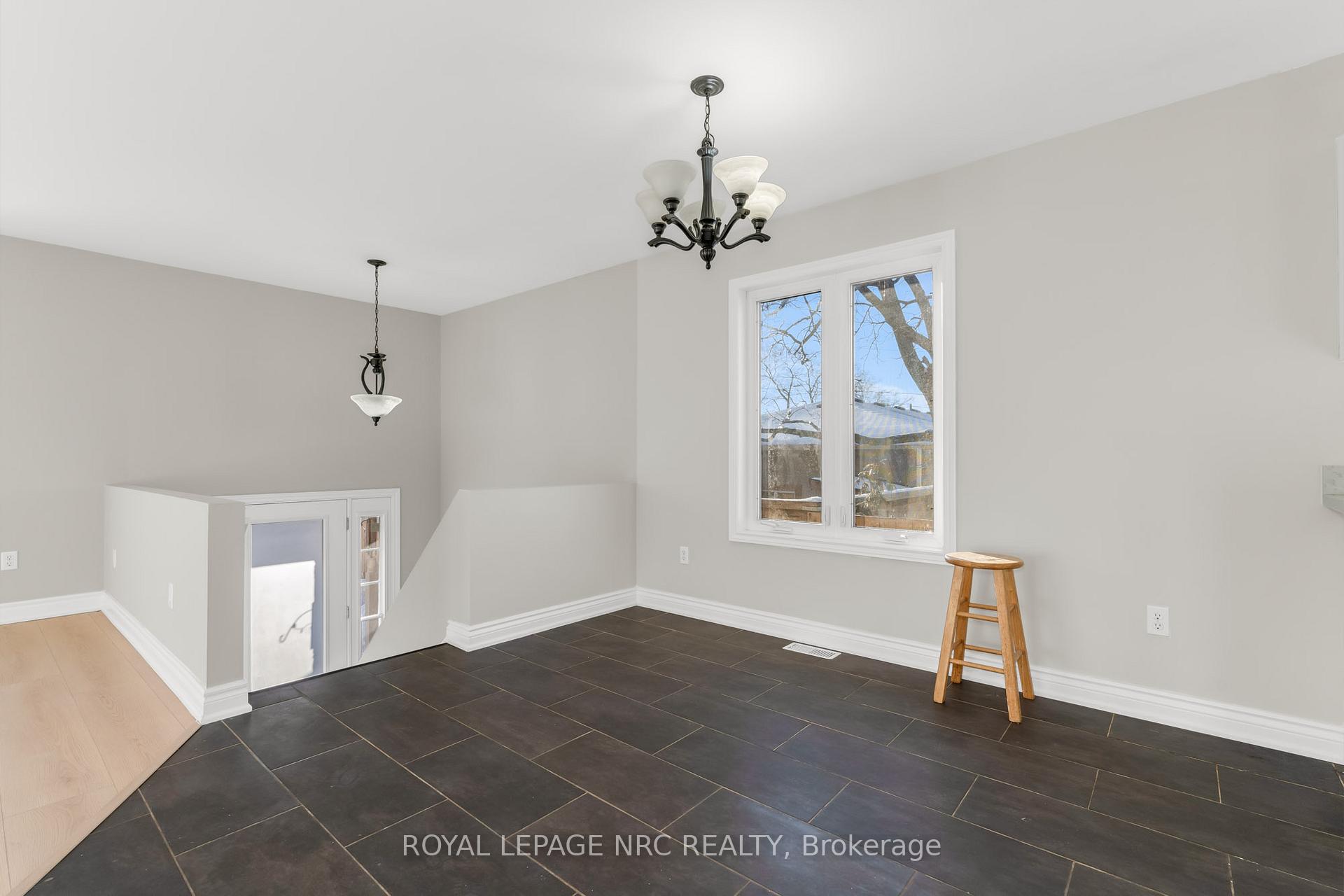 Photo 5 of 1 Thornton Street, St. Catharines, Secord Woods — HOMEH