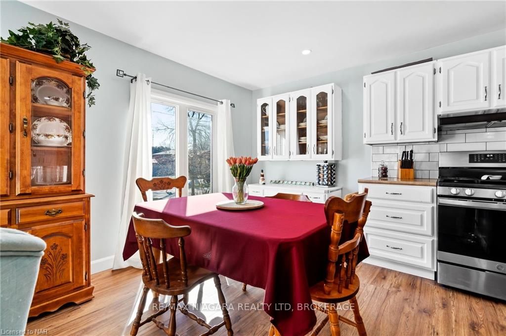 Photo 10 of 111 Sherman Drive, St. Catharines, Lakeport — HOMEH