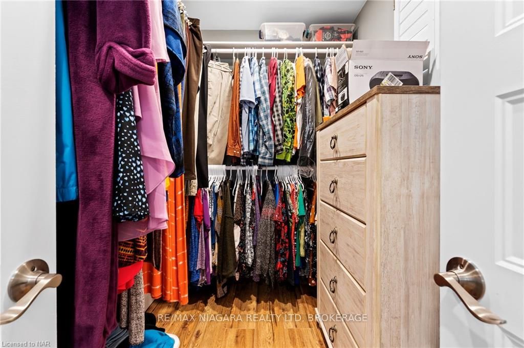 Photo 13 of 111 Sherman Drive, St. Catharines, Lakeport — HOMEH