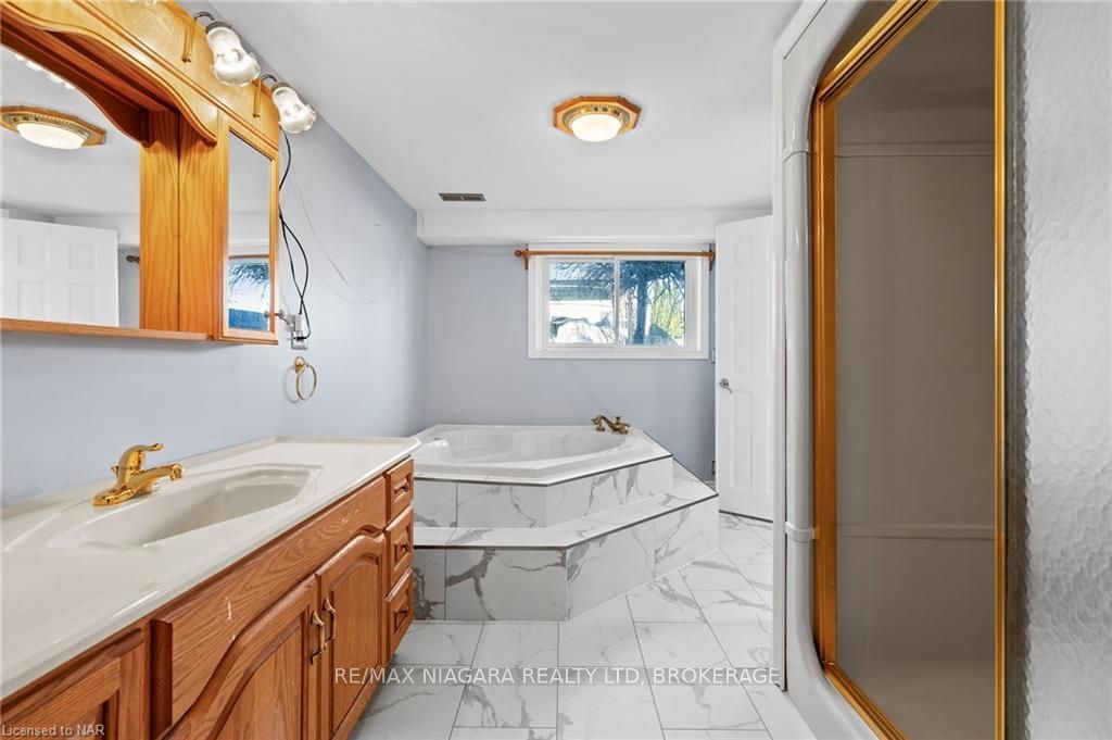 Photo 21 of 111 Sherman Drive, St. Catharines, Lakeport — HOMEH