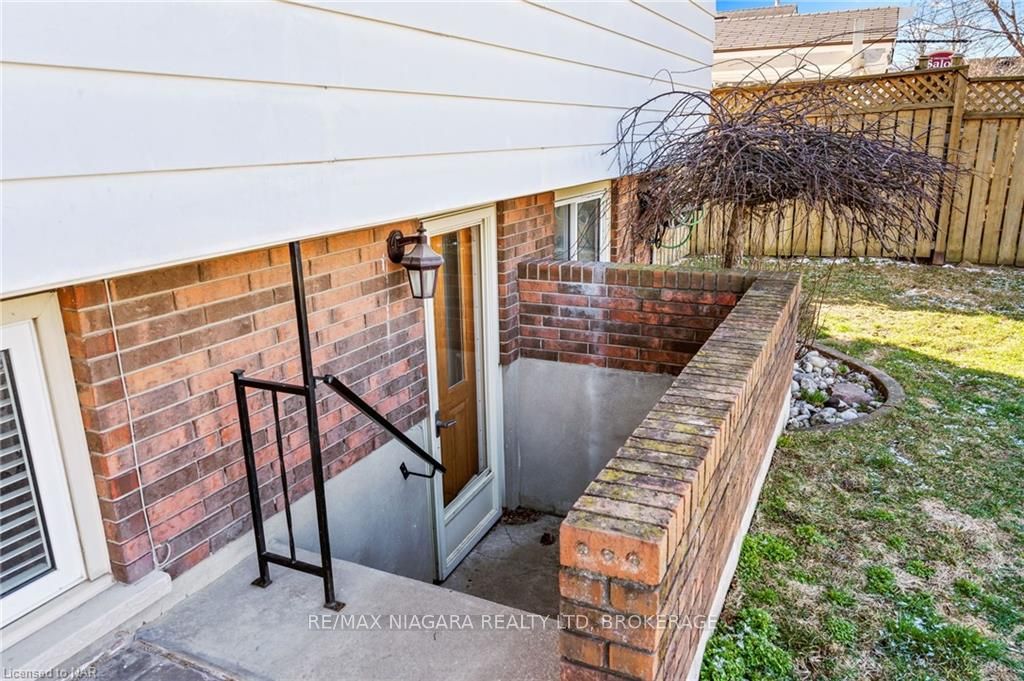 Photo 27 of 111 Sherman Drive, St. Catharines, Lakeport — HOMEH
