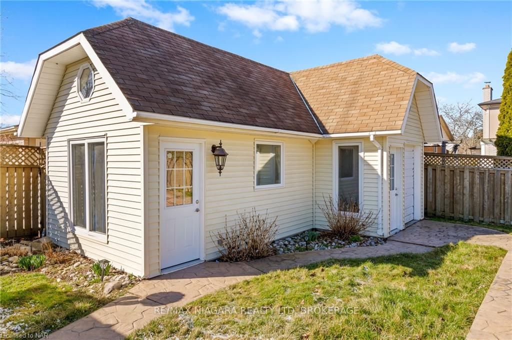 Photo 30 of 111 Sherman Drive, St. Catharines, Lakeport — HOMEH