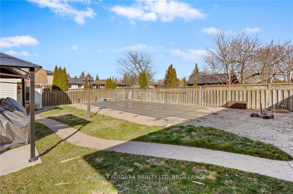 Photo 36 of 111 Sherman Drive, St. Catharines, Lakeport — HOMEH
