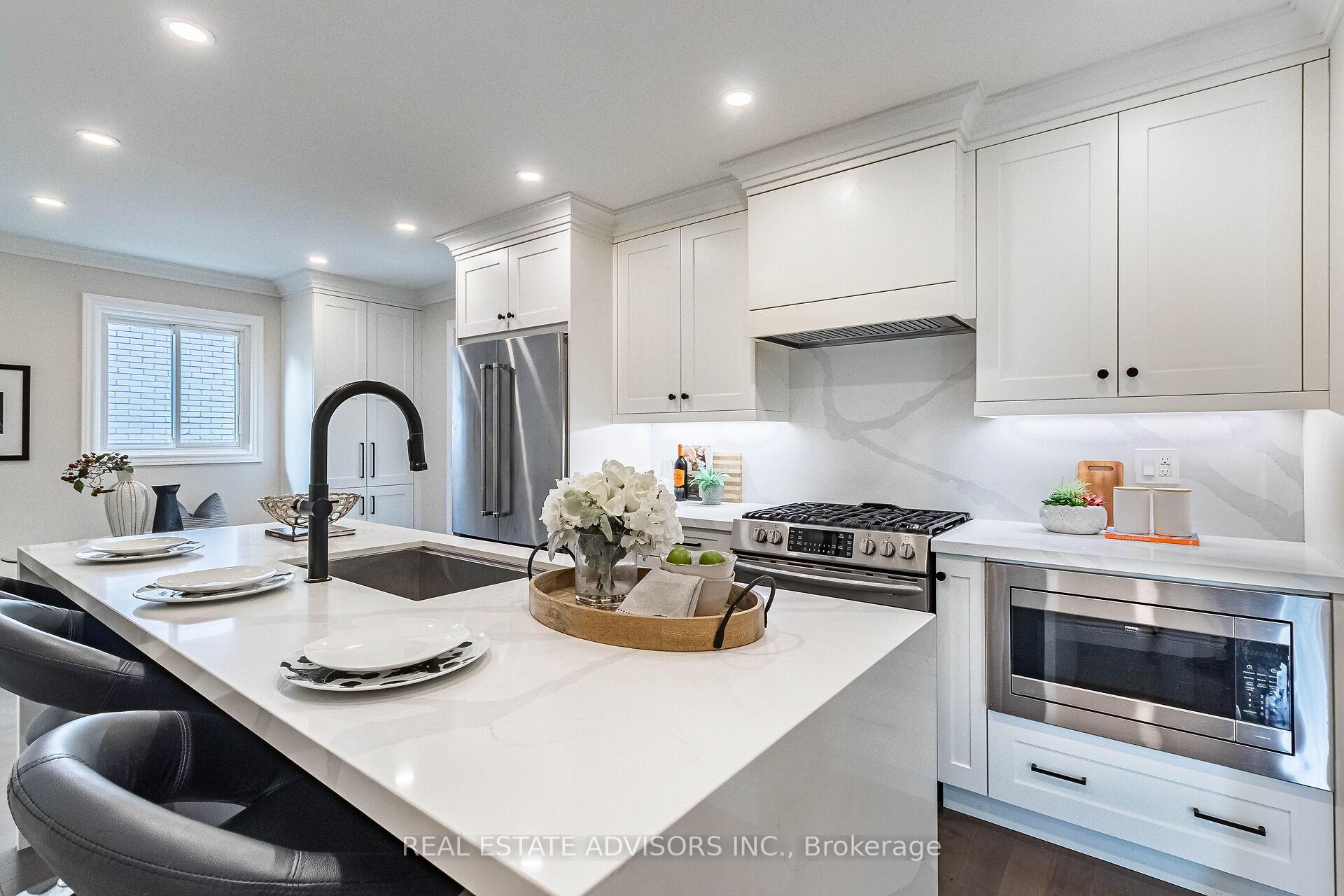 Photo 10 of 203 Browning Trail, Barrie, 400 North — HOMEH