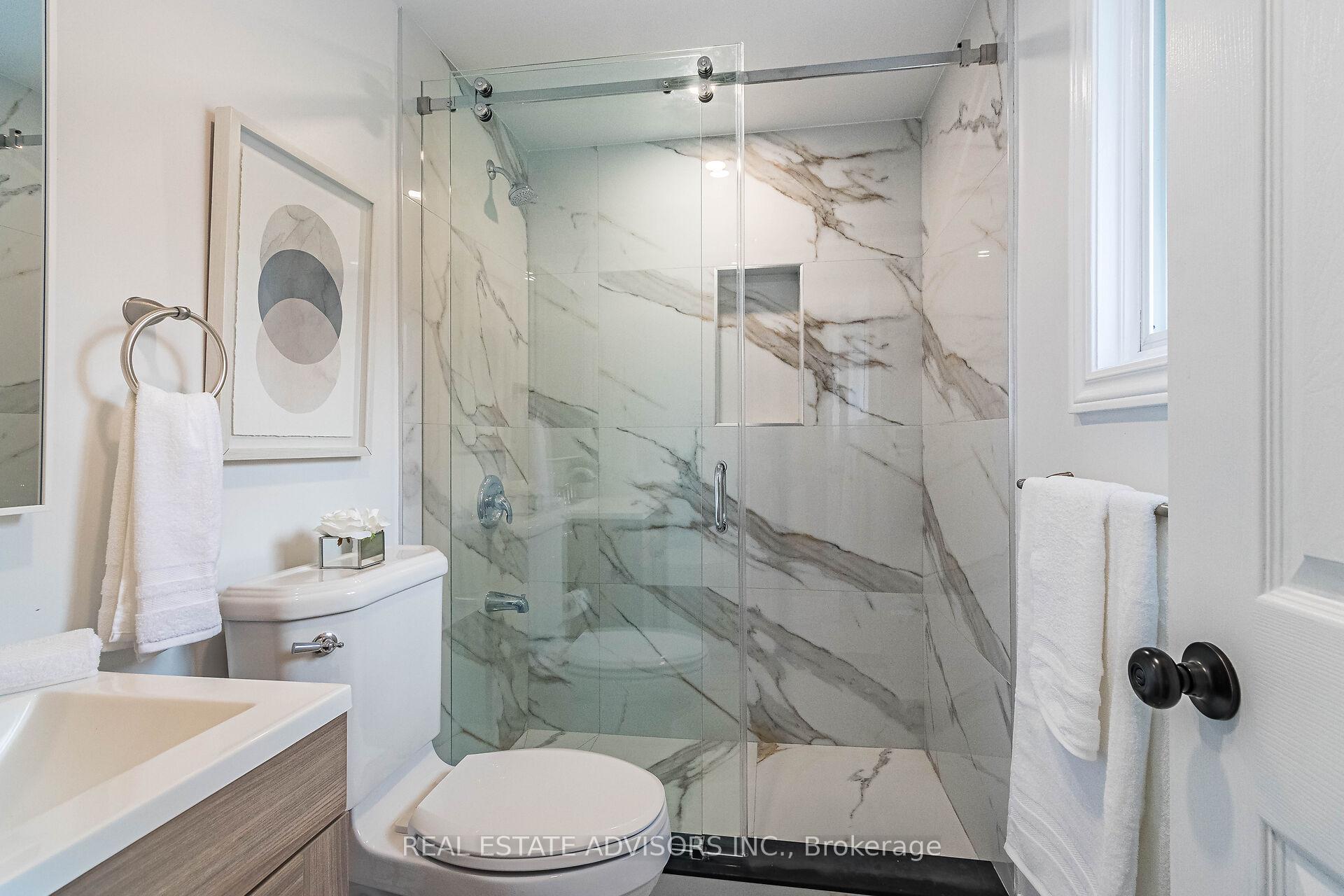 Photo 17 of 203 Browning Trail, Barrie, 400 North — HOMEH