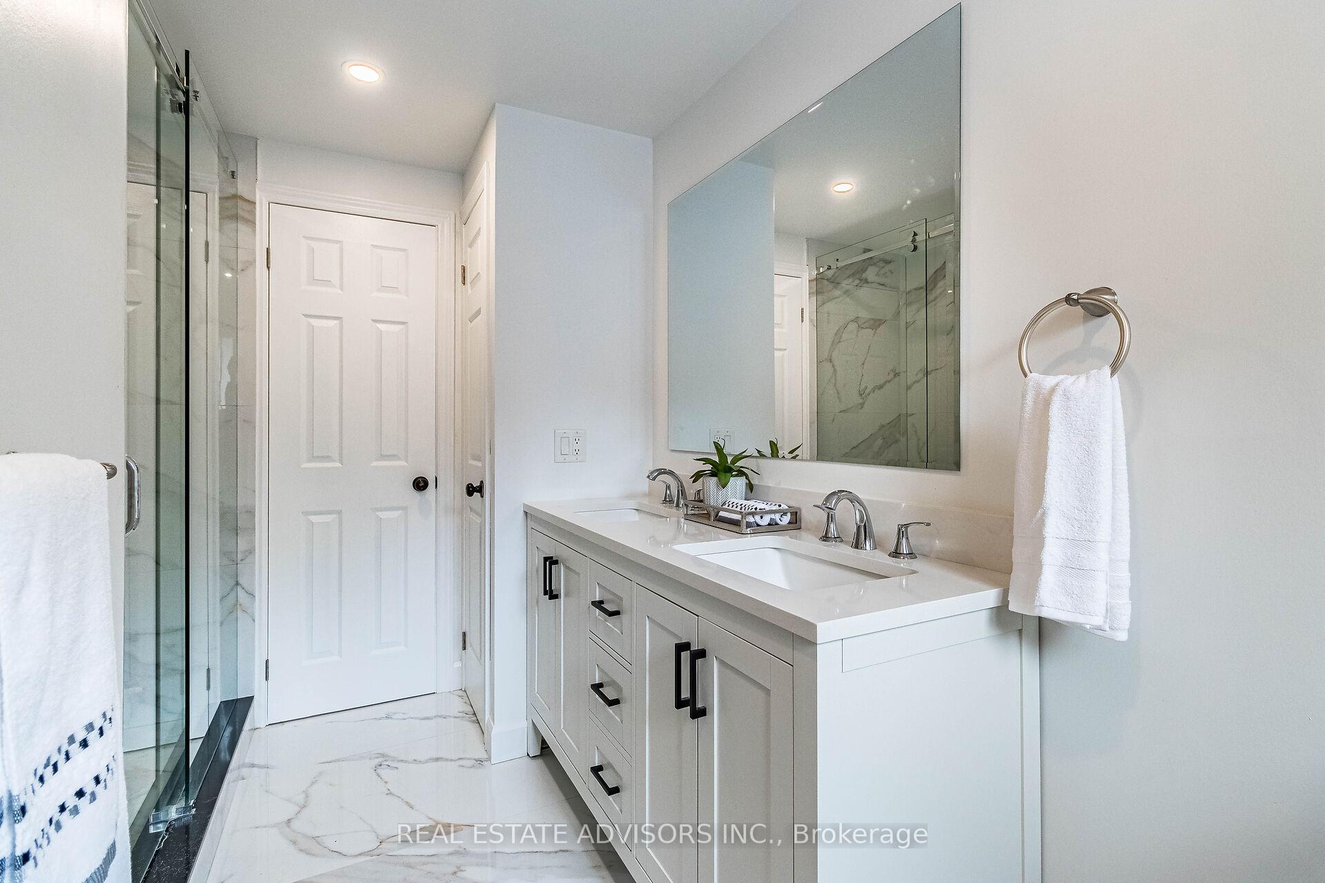 Photo 19 of 203 Browning Trail, Barrie, 400 North — HOMEH