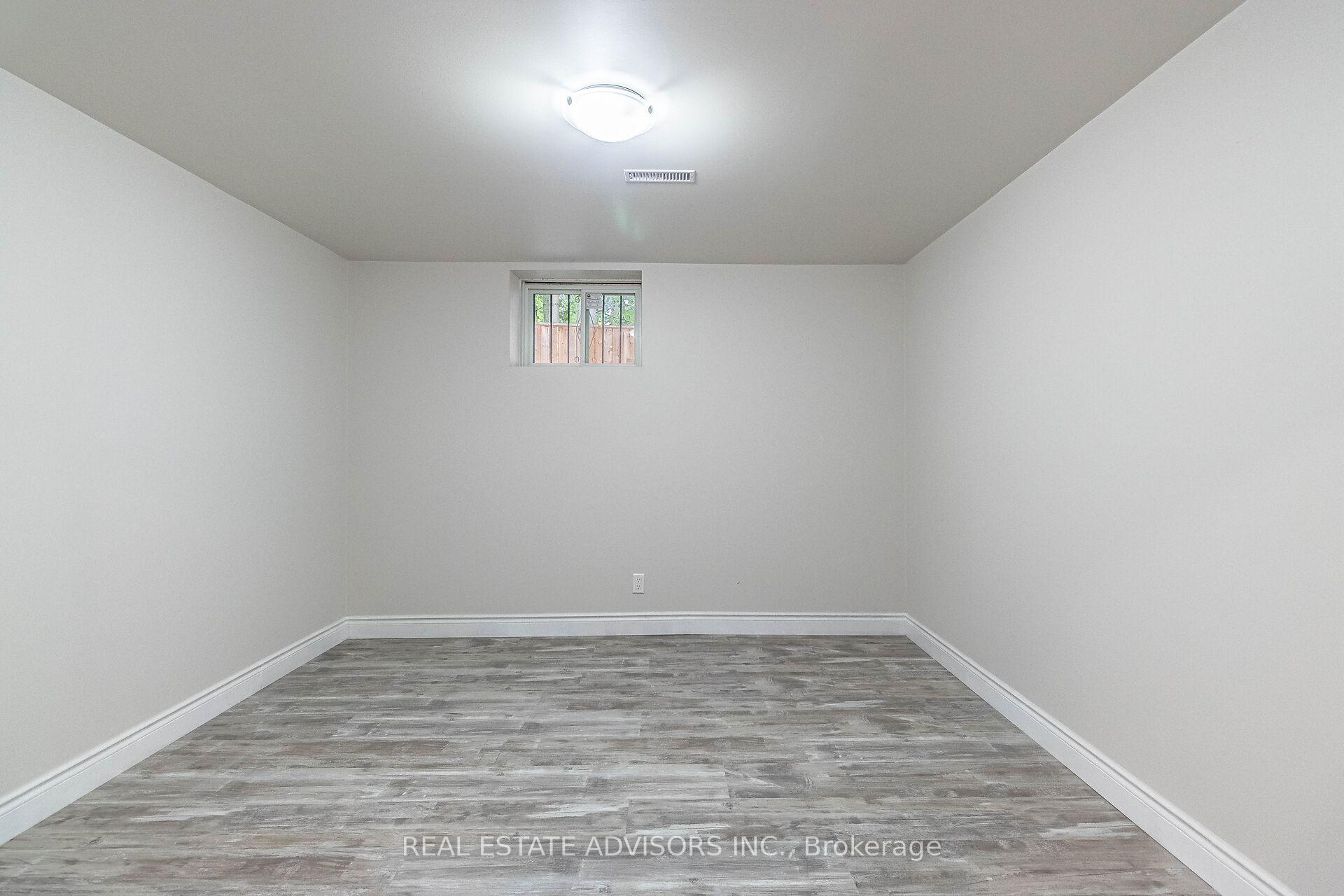 Photo 30 of 203 Browning Trail, Barrie, 400 North — HOMEH