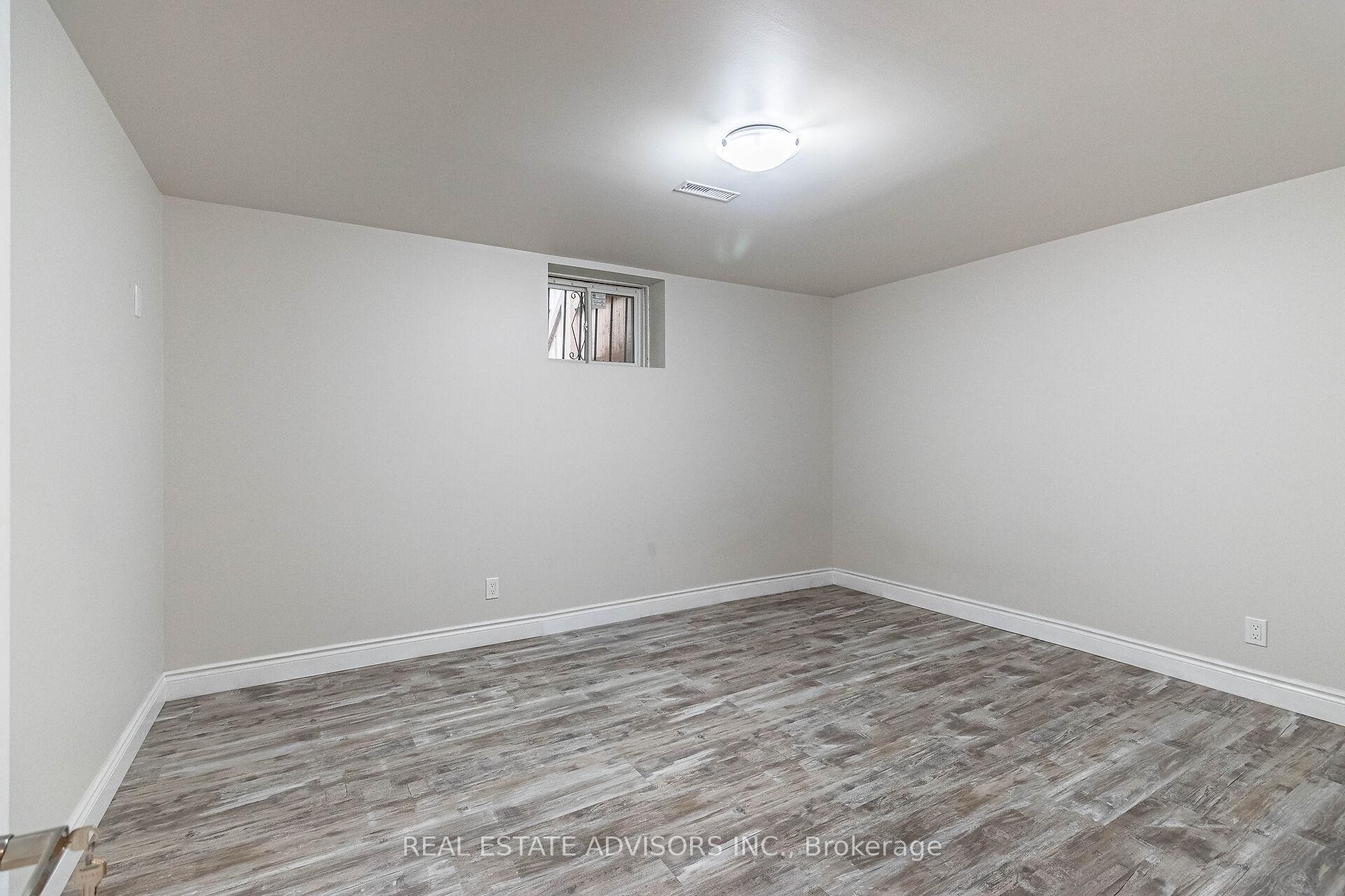 Photo 31 of 203 Browning Trail, Barrie, 400 North — HOMEH