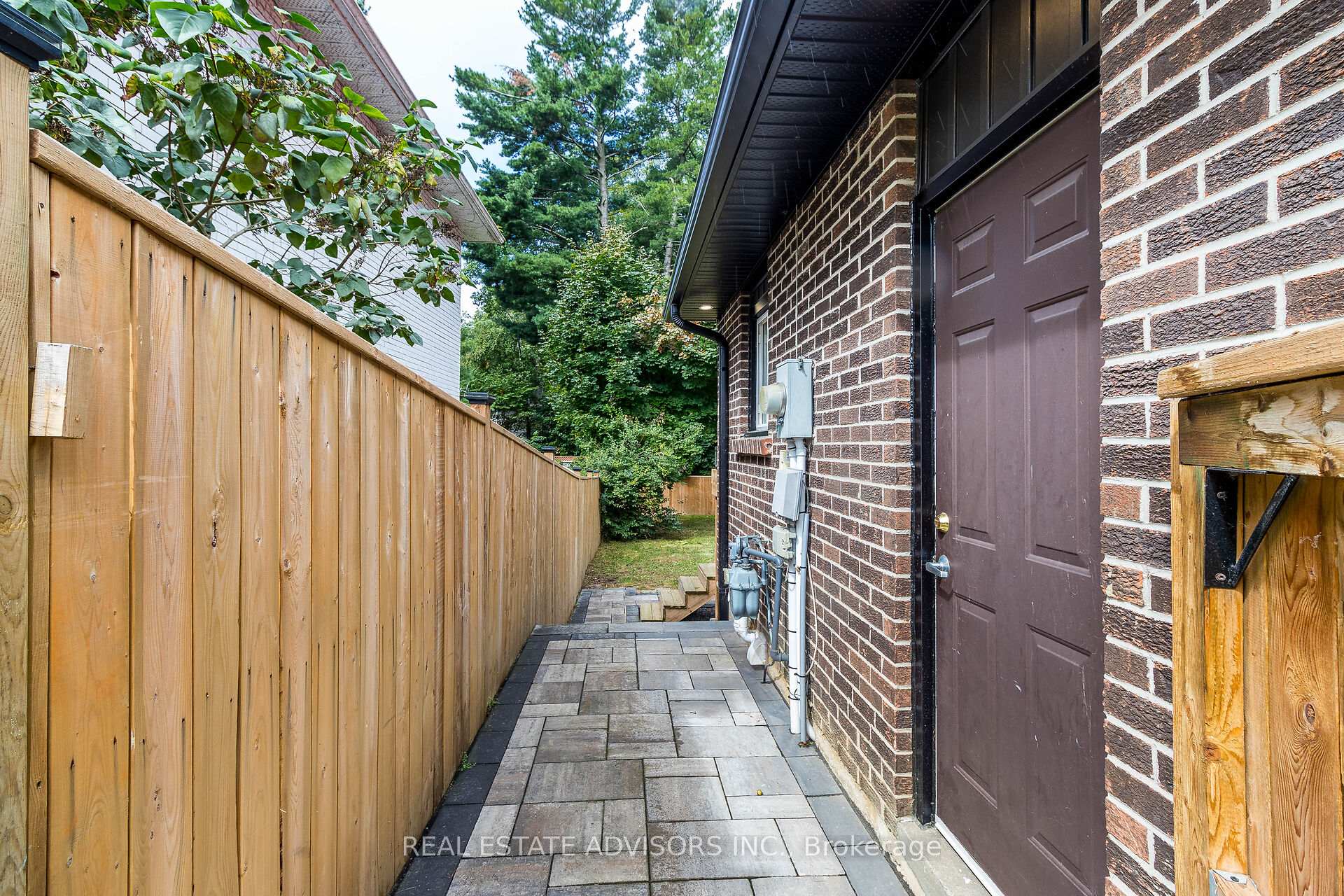 Photo 34 of 203 Browning Trail, Barrie, 400 North — HOMEH