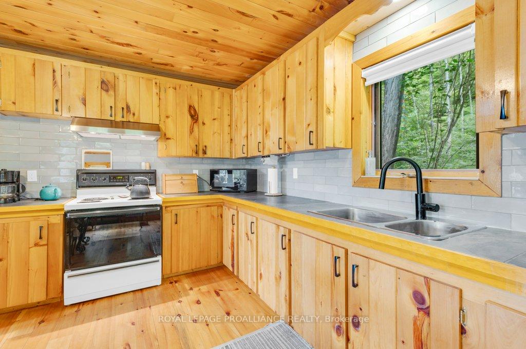 Photo 15 of 1018A Leisure Lane, North Frontenac, Frontenac North — HOMEH