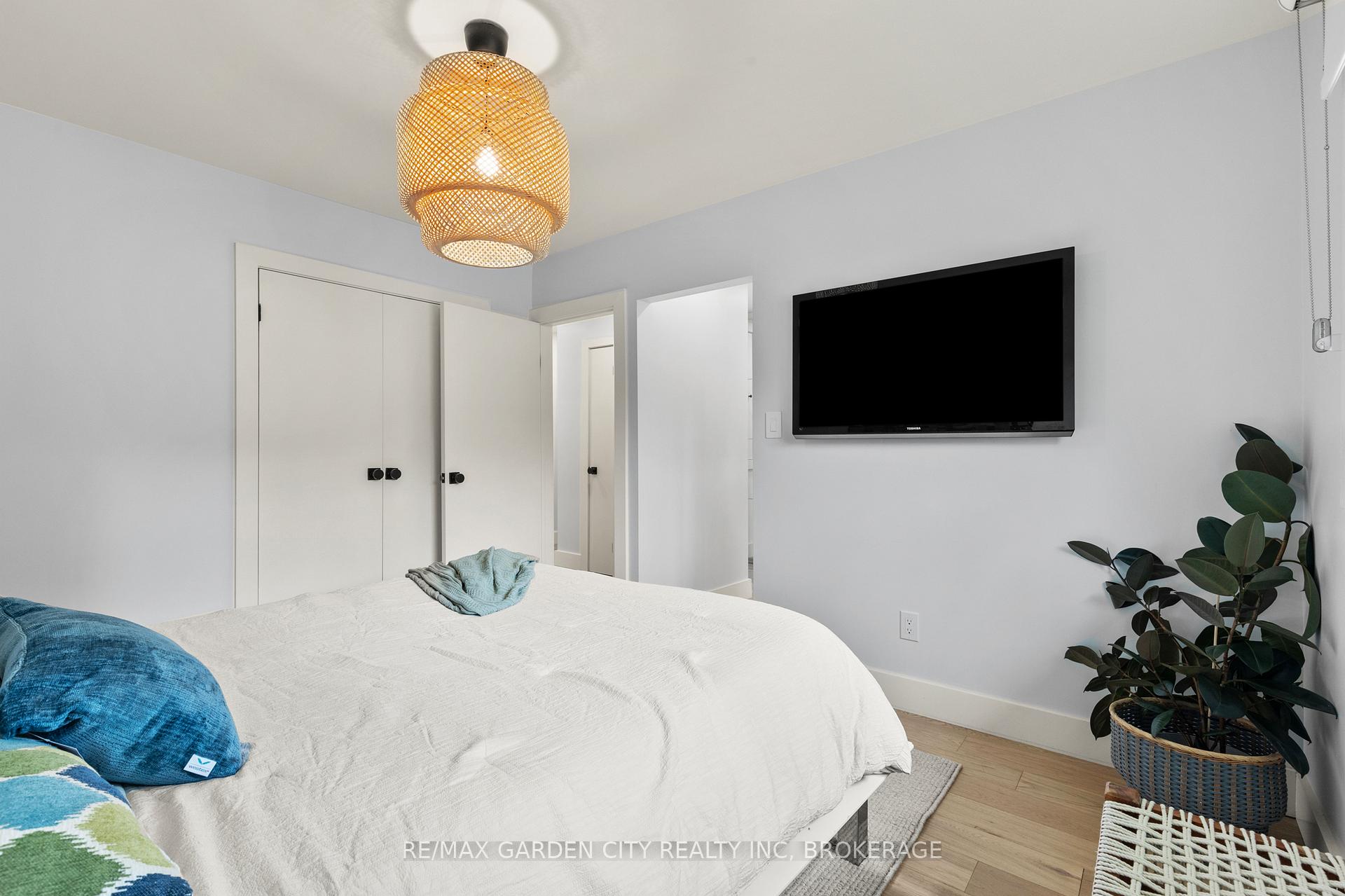 Photo 14 of 3 Cardinal Circle, St. Catharines, Vine/Linwell — HOMEH