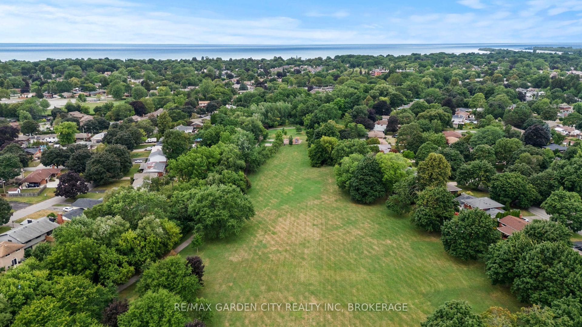Photo 46 of 3 Cardinal Circle, St. Catharines, Vine/Linwell — HOMEH