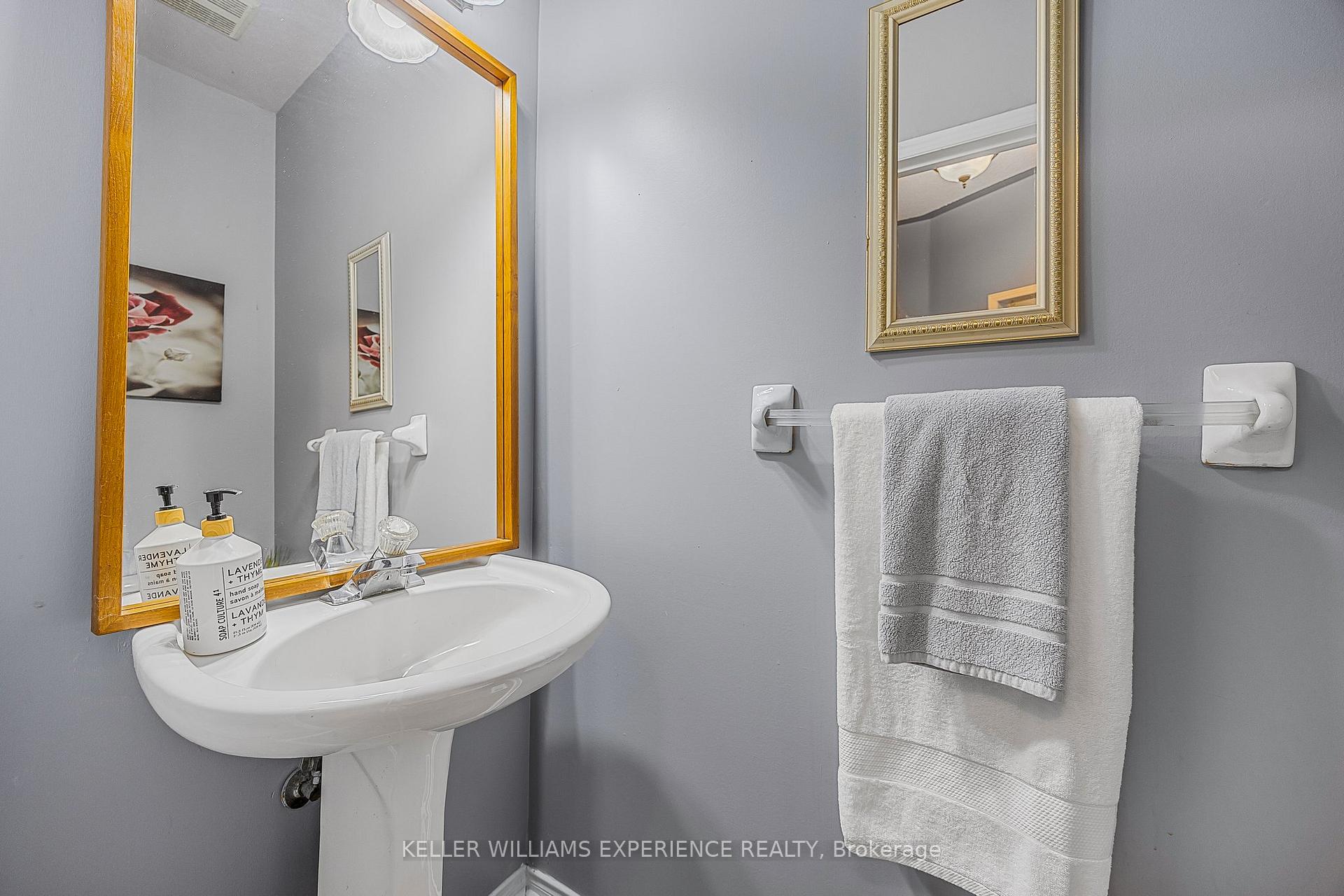 Photo 9 of 70 Bruce Crescent, Barrie, Bayshore — HOMEH