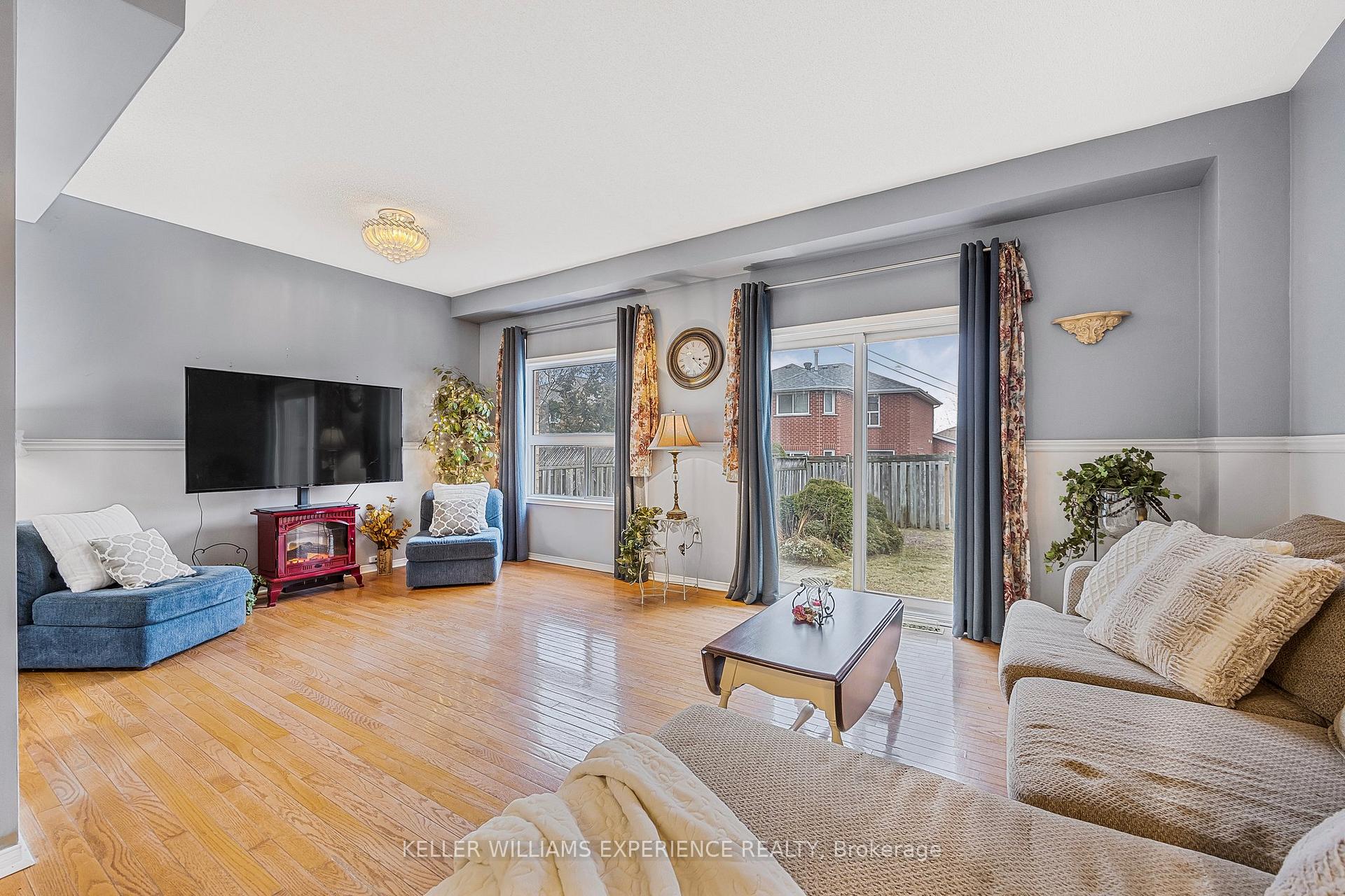 Photo 17 of 70 Bruce Crescent, Barrie, Bayshore — HOMEH