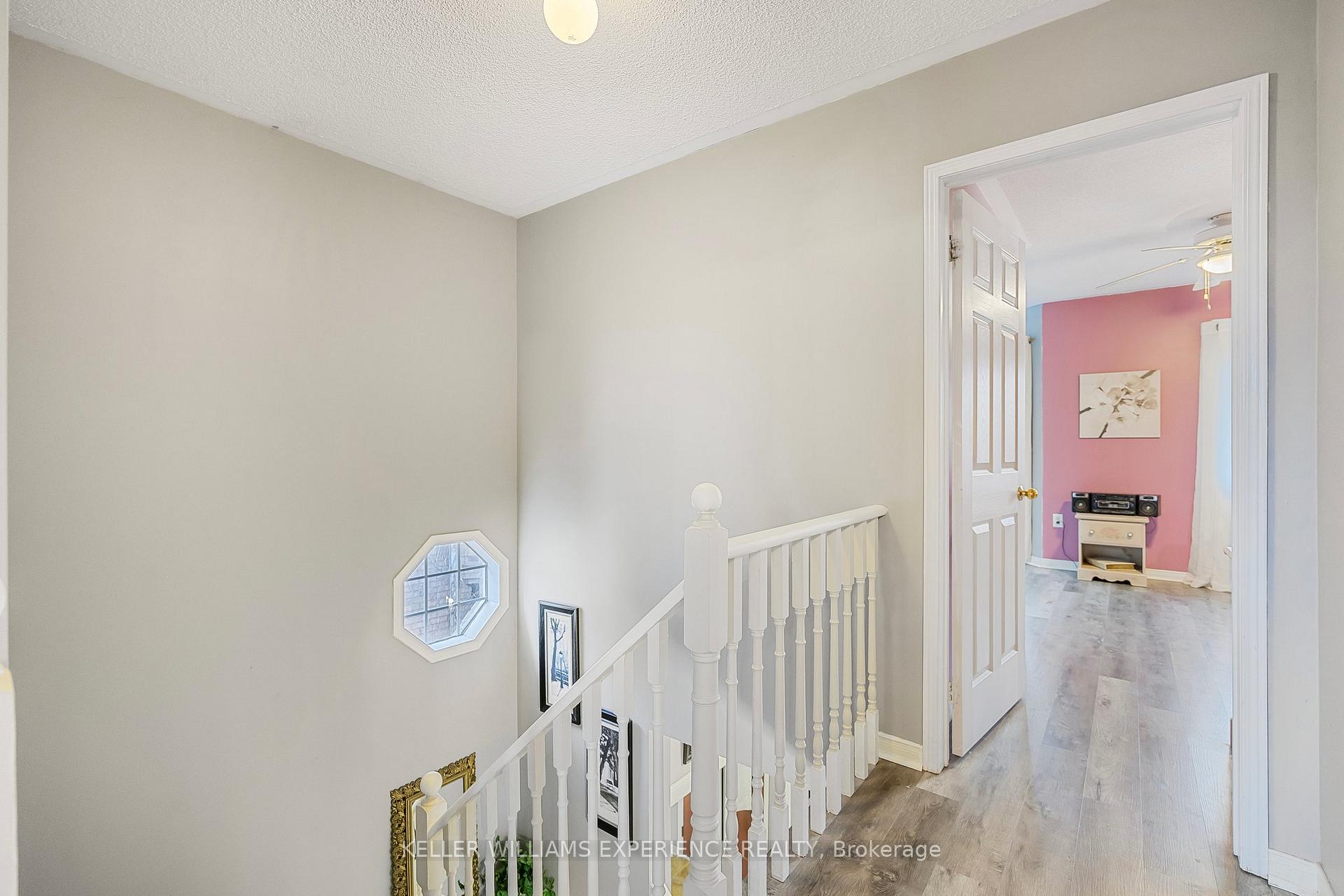 Photo 18 of 70 Bruce Crescent, Barrie, Bayshore — HOMEH
