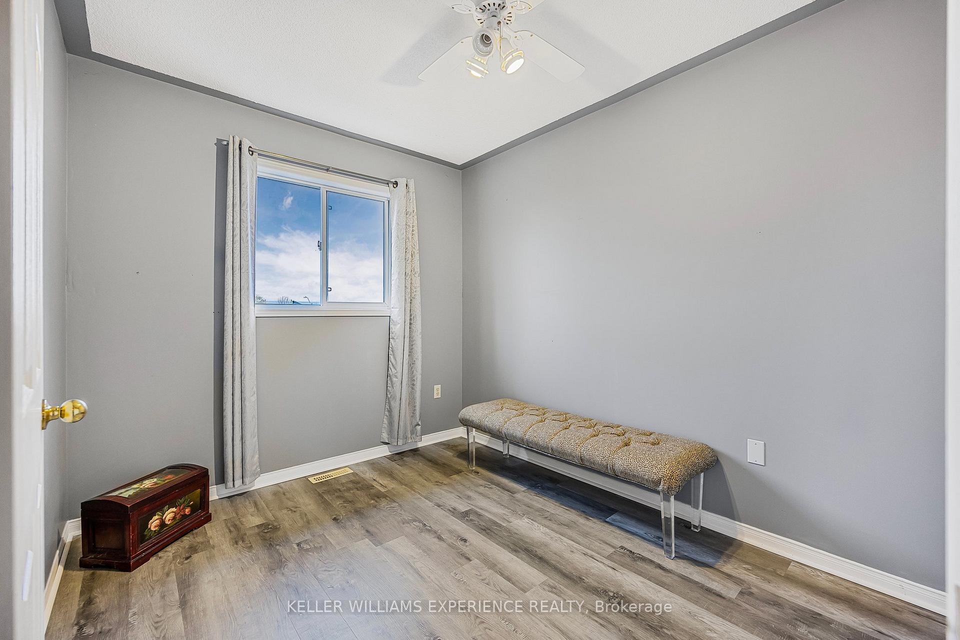 Photo 20 of 70 Bruce Crescent, Barrie, Bayshore — HOMEH
