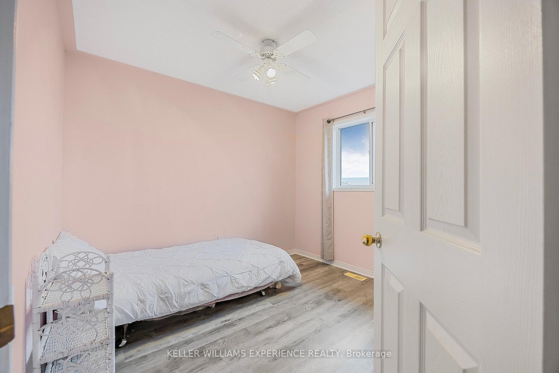 Photo 22 of 70 Bruce Crescent, Barrie, Bayshore — HOMEH