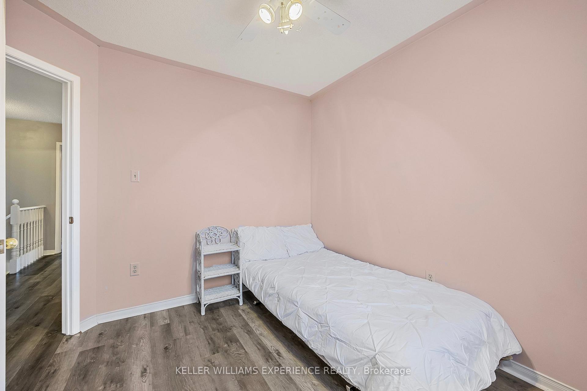 Photo 23 of 70 Bruce Crescent, Barrie, Bayshore — HOMEH