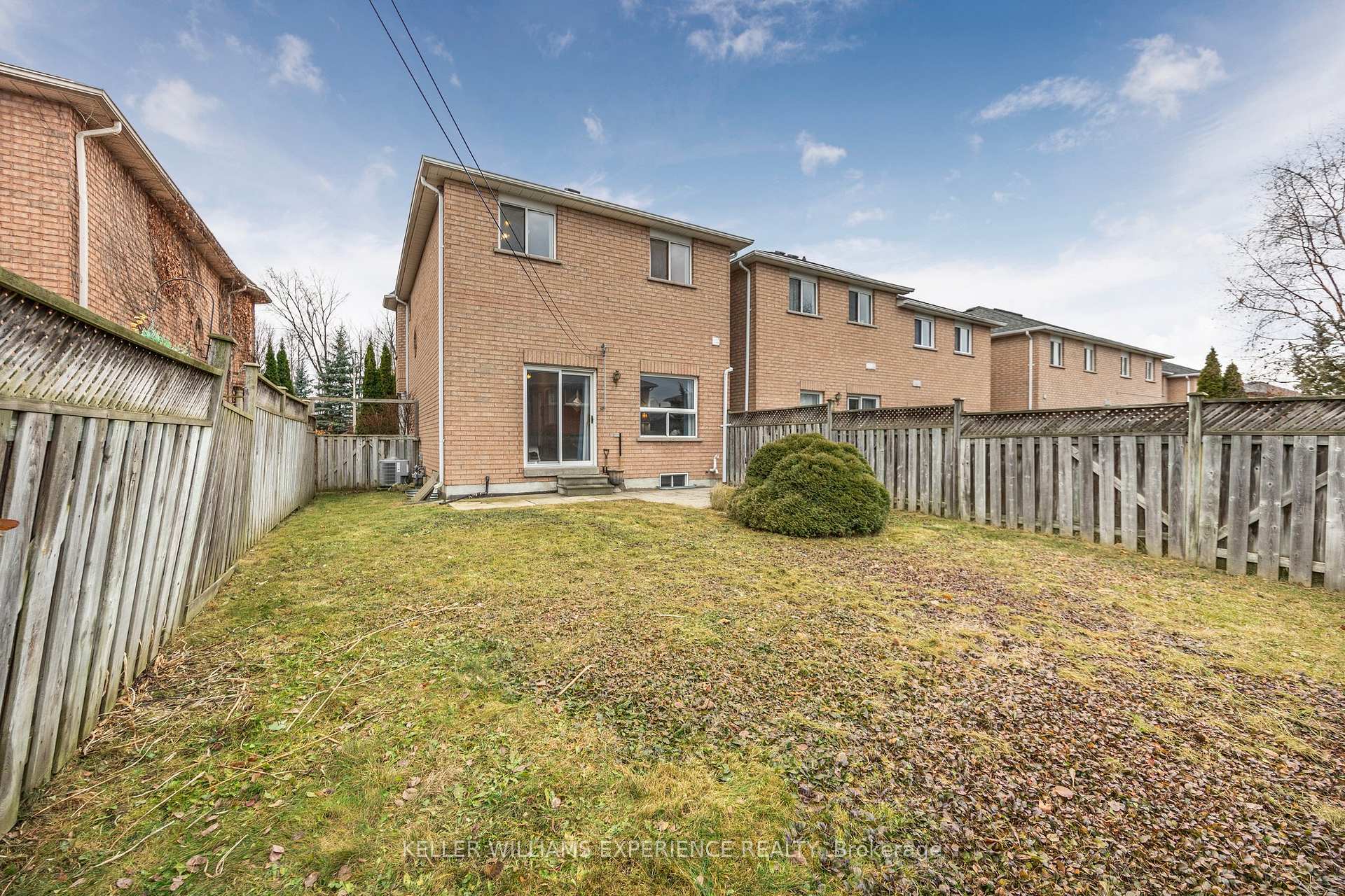 Photo 32 of 70 Bruce Crescent, Barrie, Bayshore — HOMEH