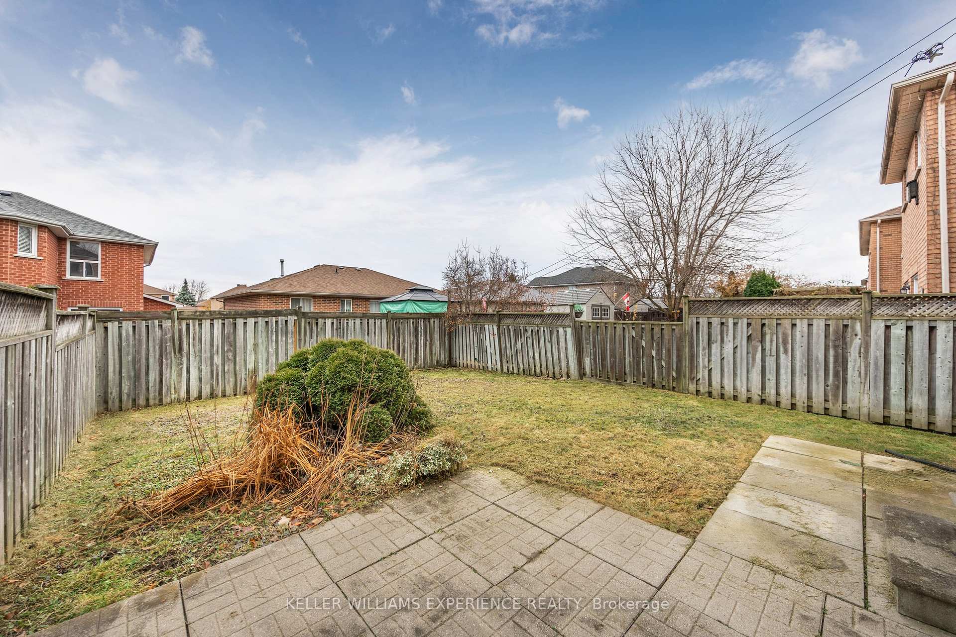 Photo 35 of 70 Bruce Crescent, Barrie, Bayshore — HOMEH