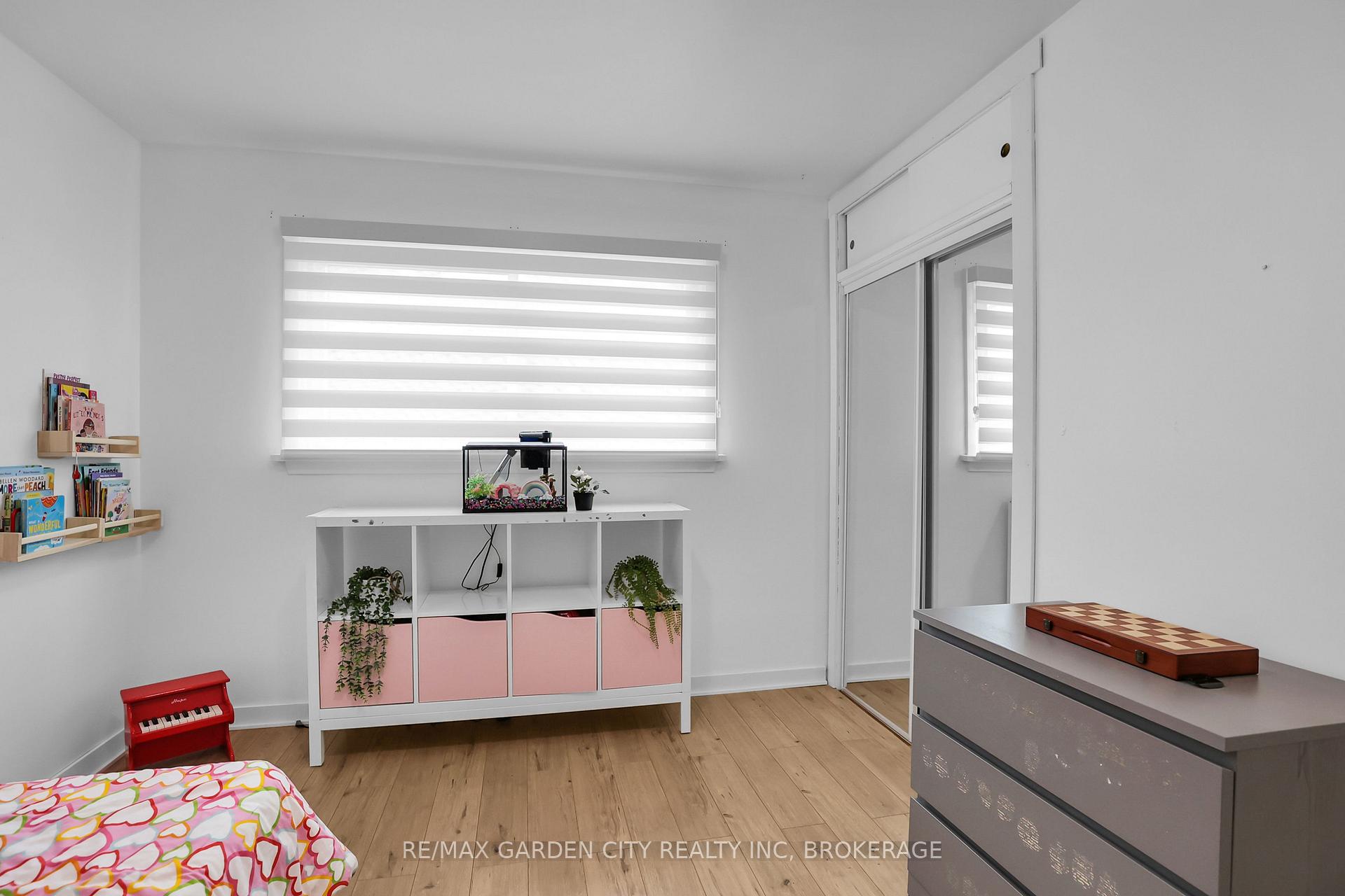 Photo 20 of 18 Wakil Drive, St. Catharines, Glendale/Glenridge — HOMEH