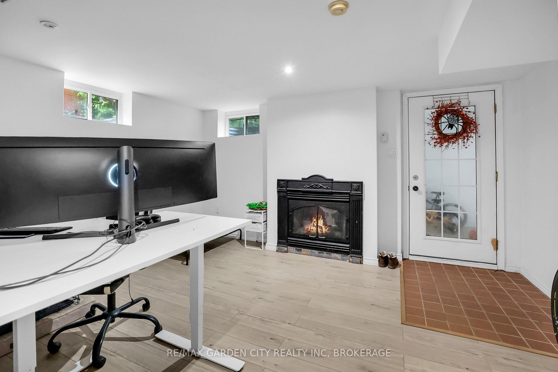 Photo 29 of 18 Wakil Drive, St. Catharines, Glendale/Glenridge — HOMEH