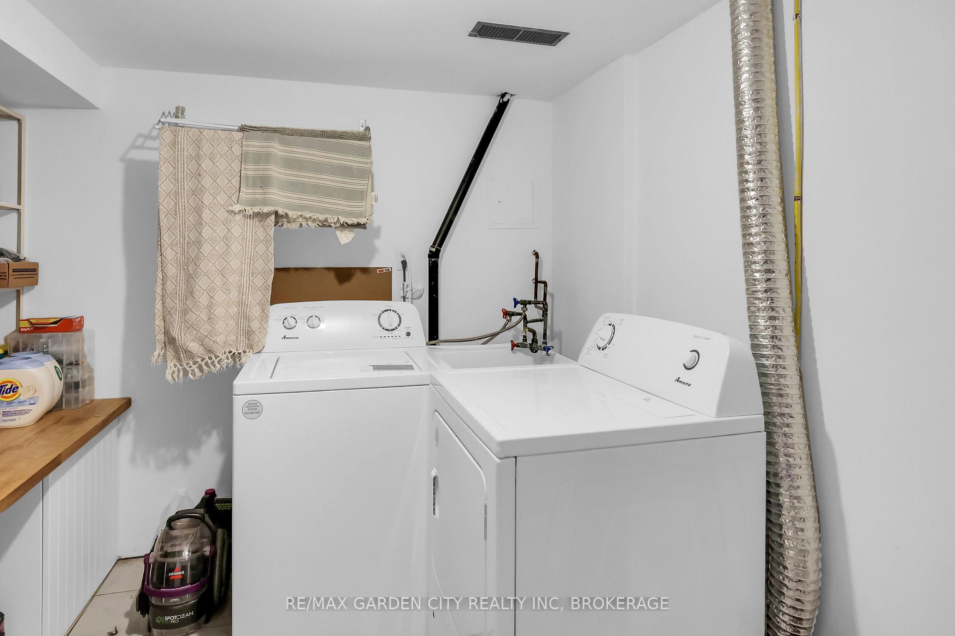 Photo 33 of 18 Wakil Drive, St. Catharines, Glendale/Glenridge — HOMEH