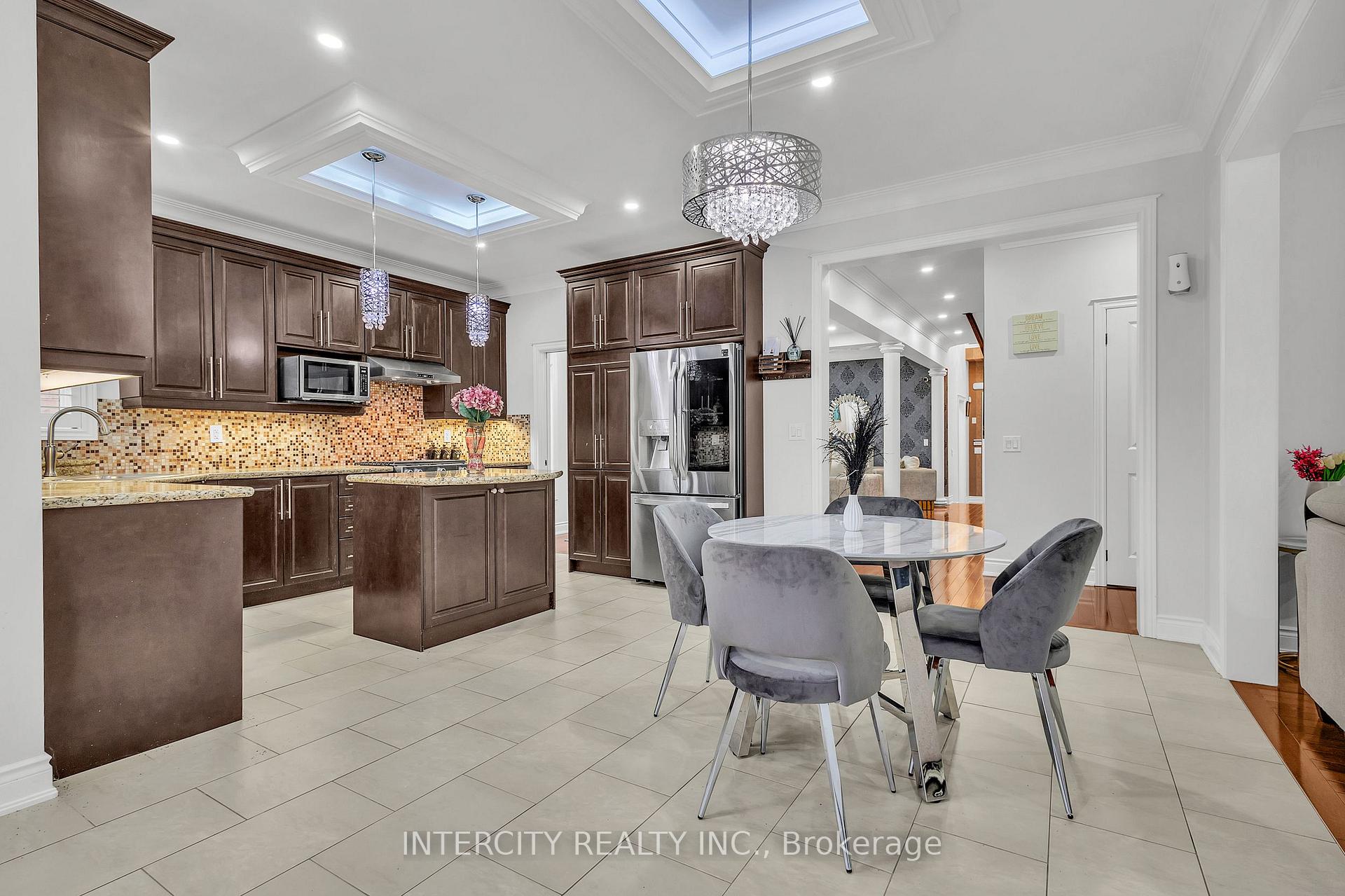 Photo 16 of 22 Pasadena Avenue, Brampton, Bram East — HOMEH