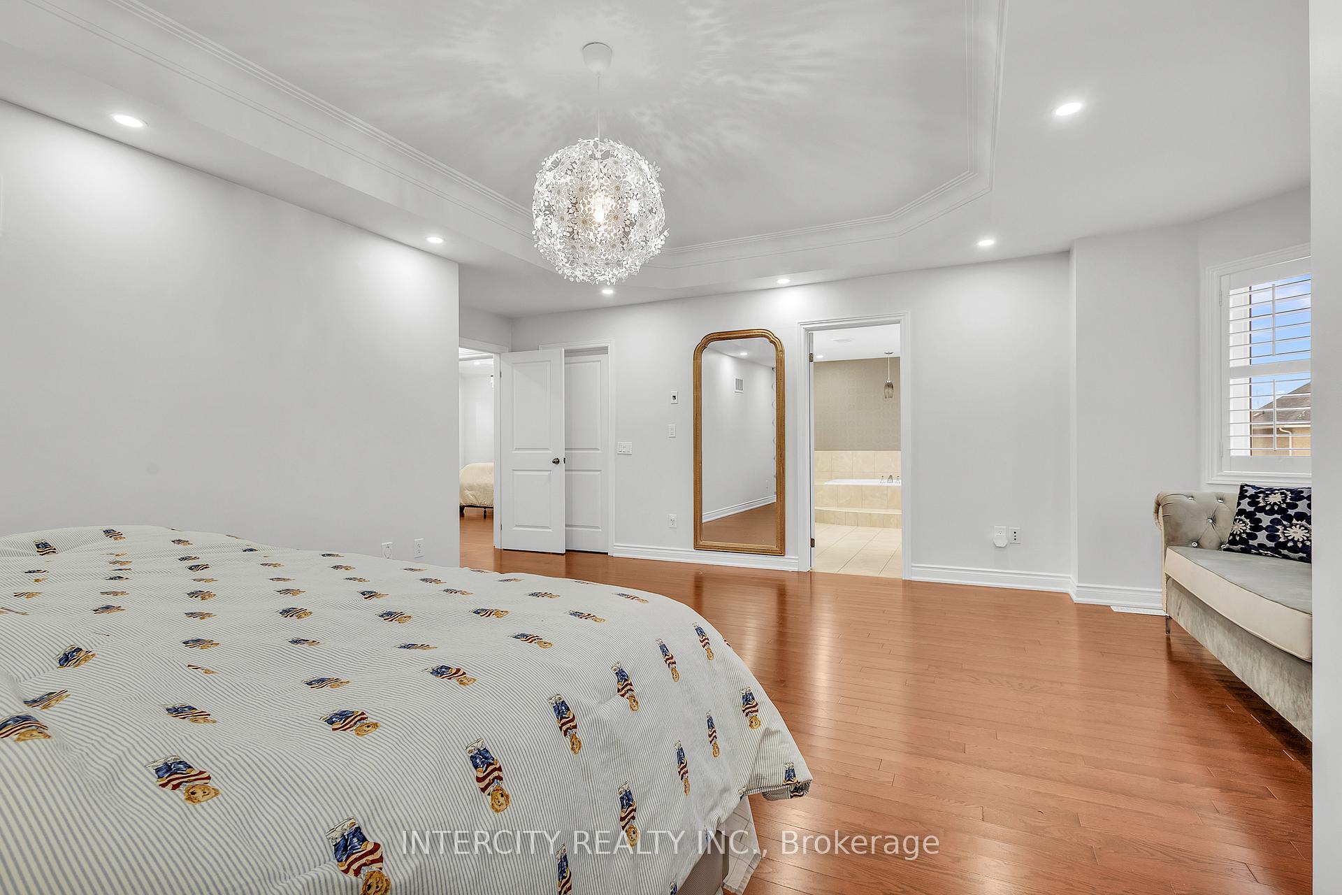 Photo 23 of 22 Pasadena Avenue, Brampton, Bram East — HOMEH