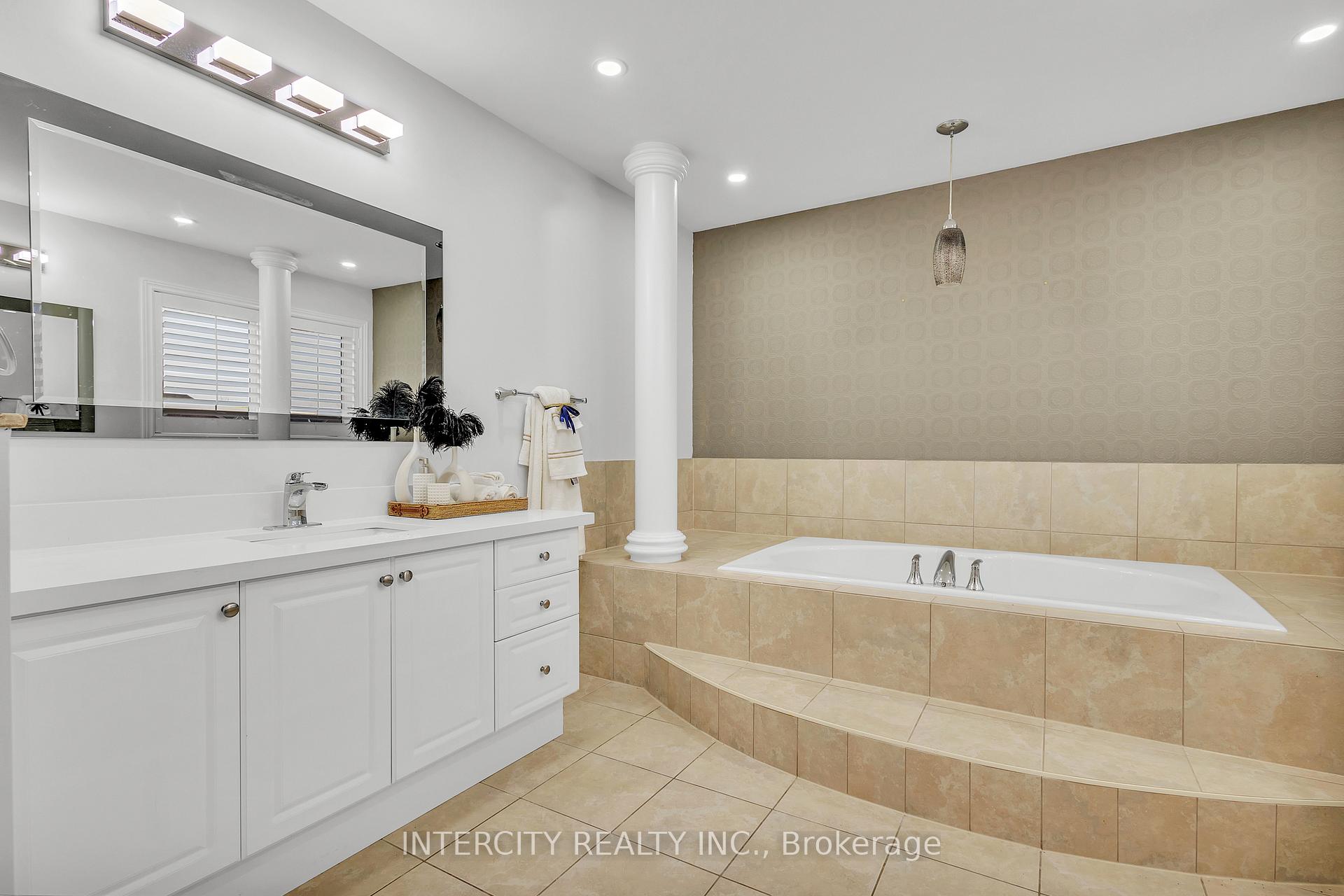 Photo 24 of 22 Pasadena Avenue, Brampton, Bram East — HOMEH