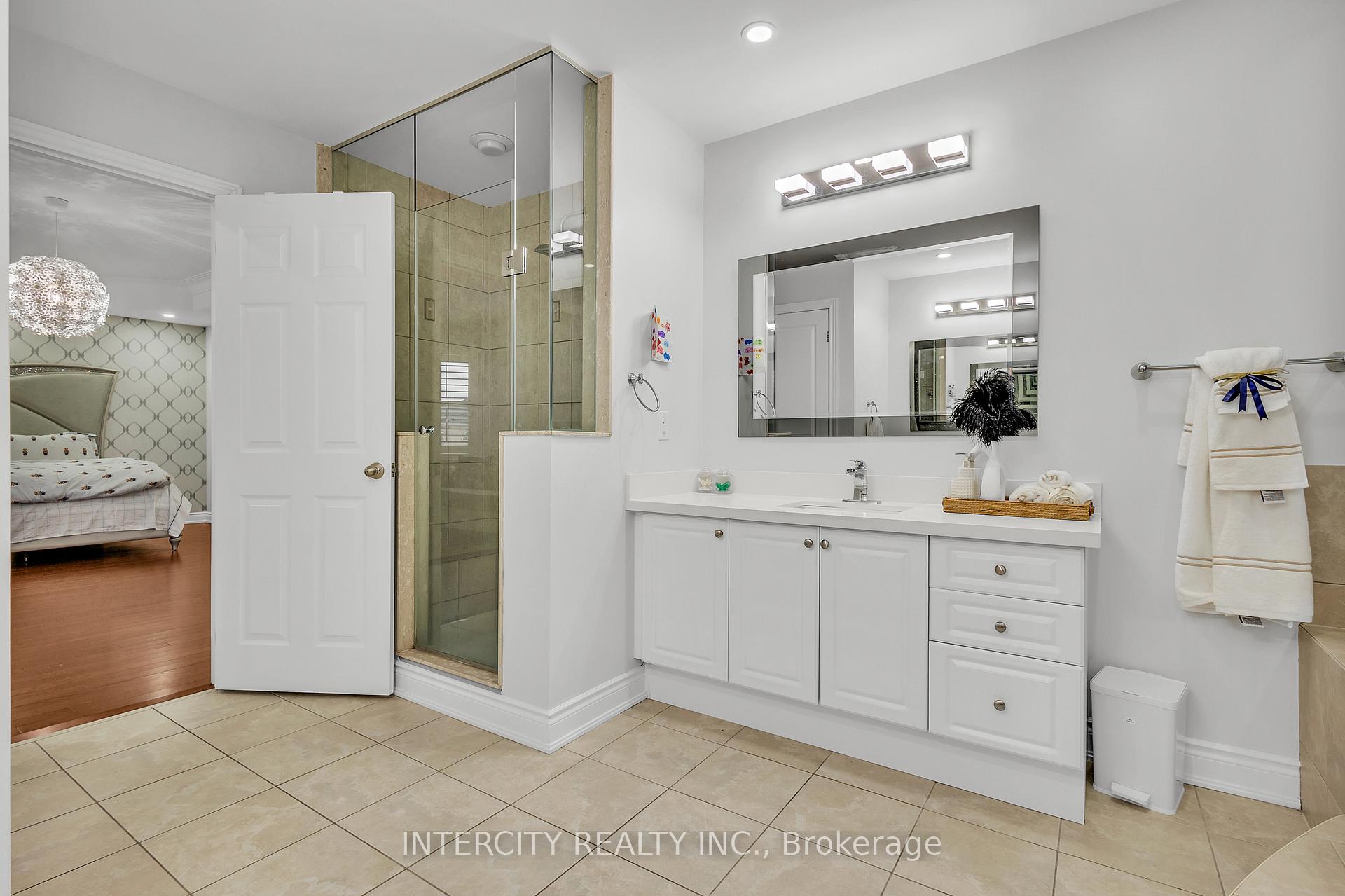 Photo 26 of 22 Pasadena Avenue, Brampton, Bram East — HOMEH