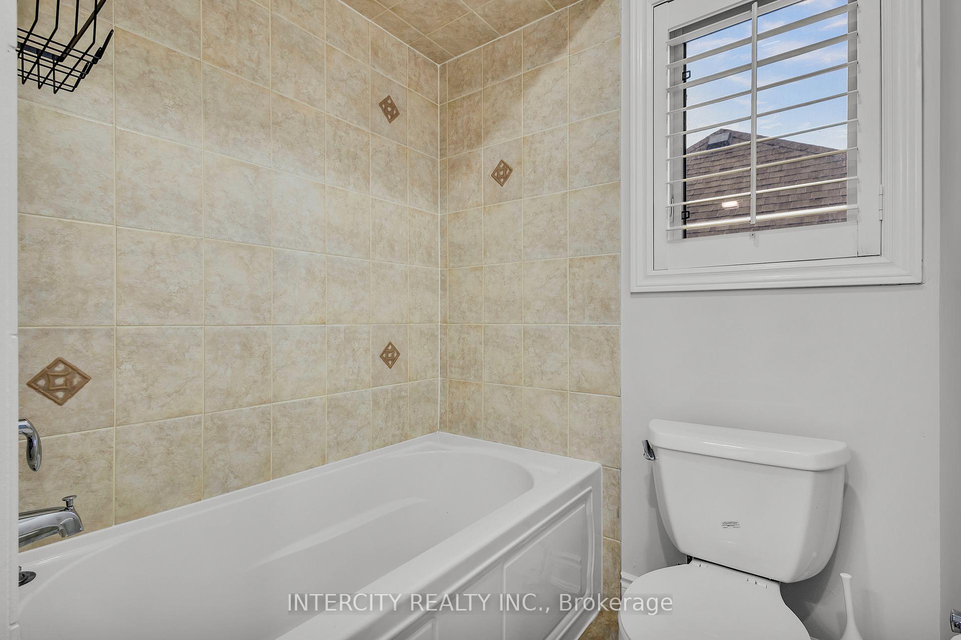 Photo 31 of 22 Pasadena Avenue, Brampton, Bram East — HOMEH