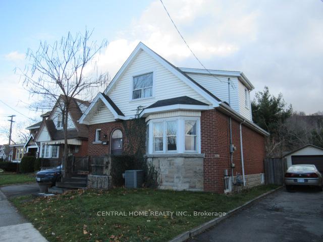 Front of 1650 King Street E
