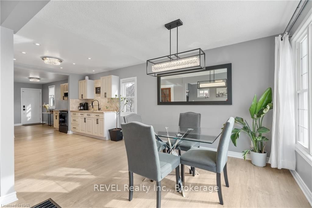 Photo 10 of 11 Delaware Street, St. Catharines, Facer — HOMEH