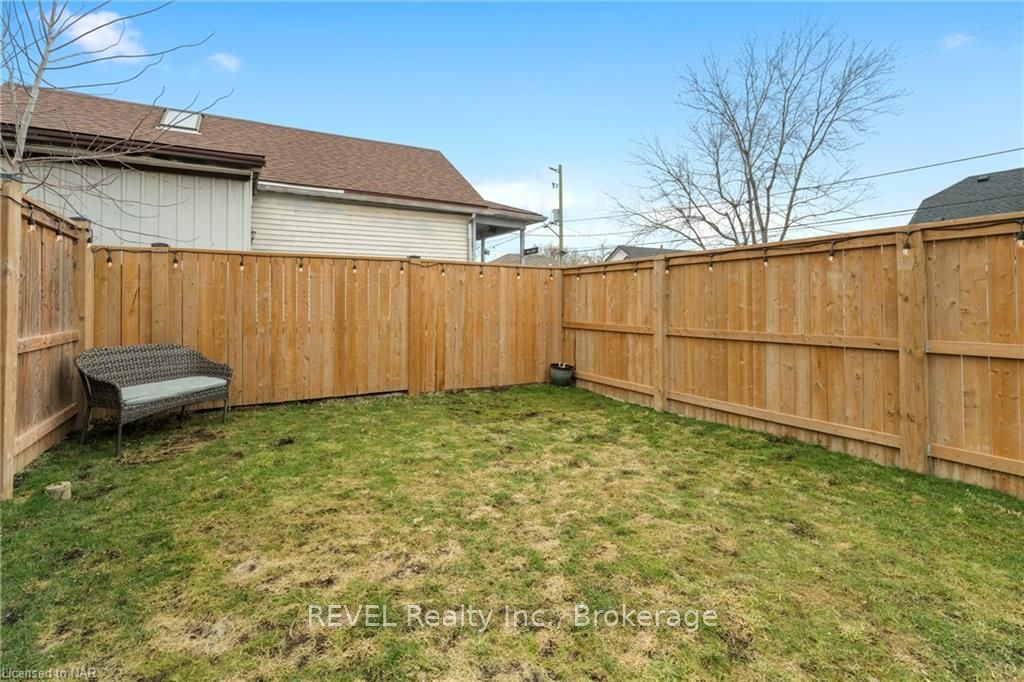 Photo 27 of 11 Delaware Street, St. Catharines, Facer — HOMEH