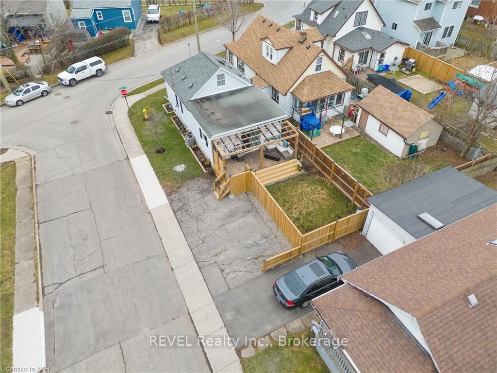 Photo 30 of 11 Delaware Street, St. Catharines, Facer — HOMEH